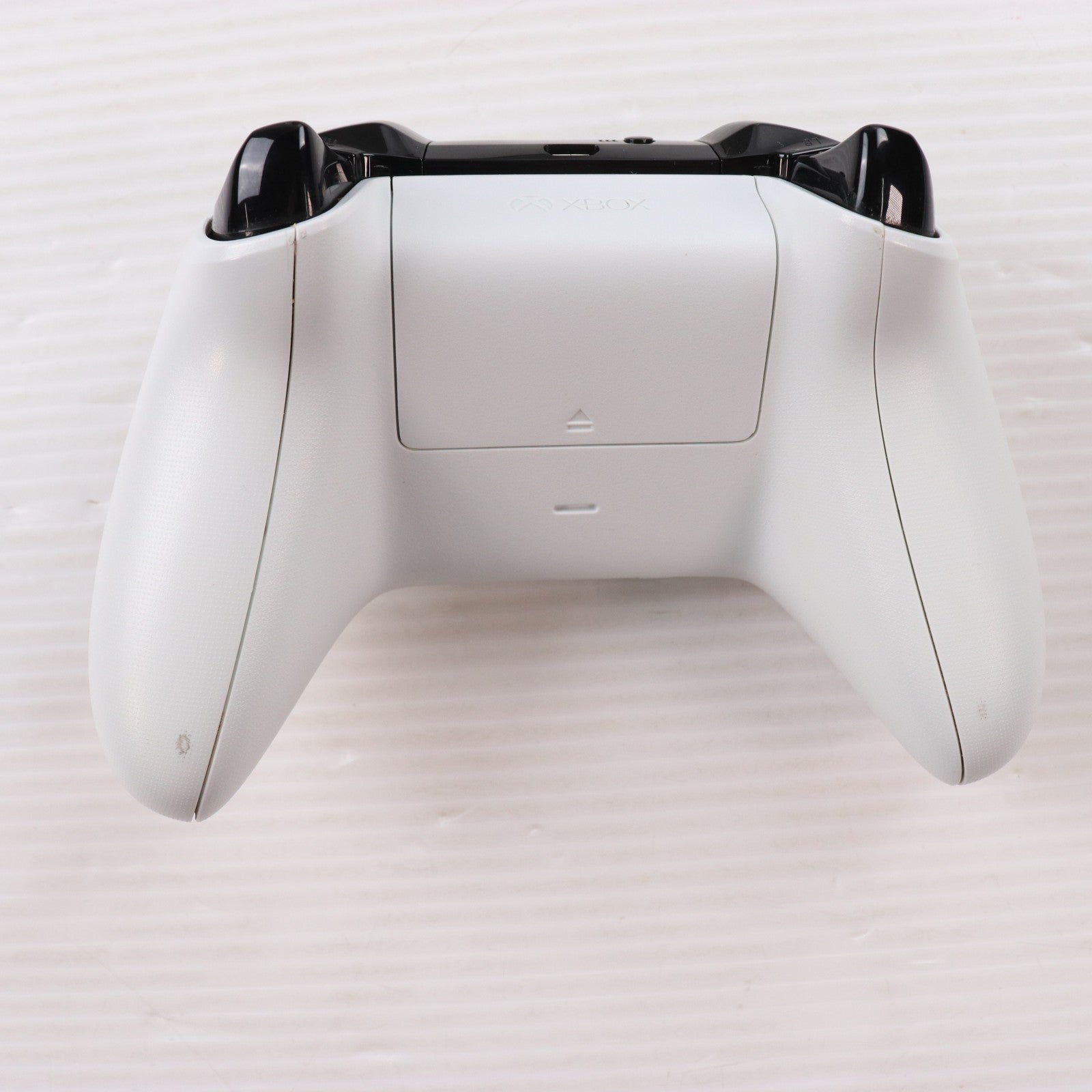 【中古即納】[XboxOne] (本体) Xbox One S 1TB(スター・ウォーズ ジェダイ:フォールン・オーダー デラックス エディション同梱版) マイクロソフト(234-01104)(20191115)