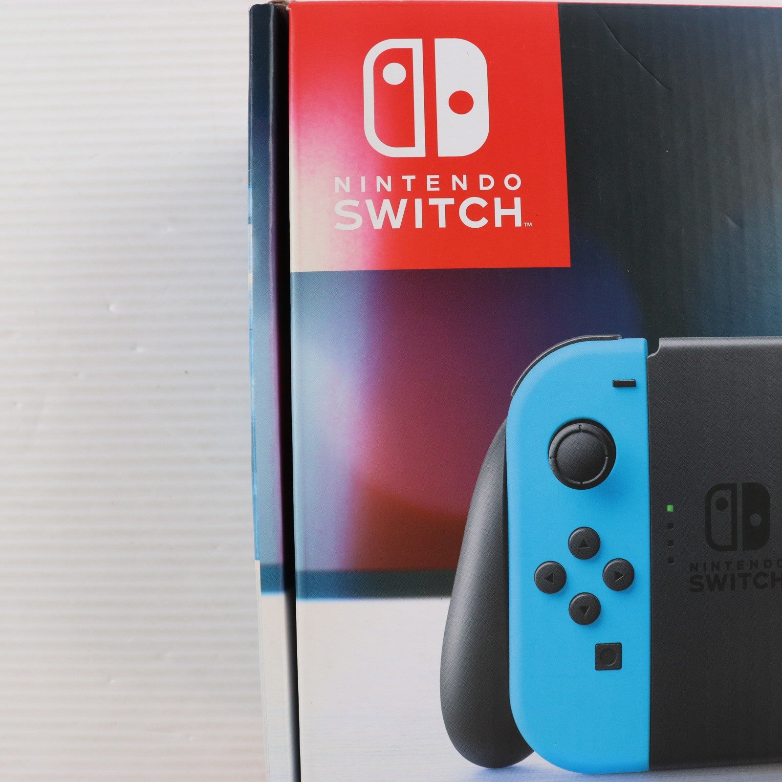 【中古即納】[Switch] (本体) Nintendo Switch(ニンテンドースイッチ) Joy-Con(L) ネオンブルー/R ネオンレッド 任天堂(HAC-S-KABAA)(20170303)