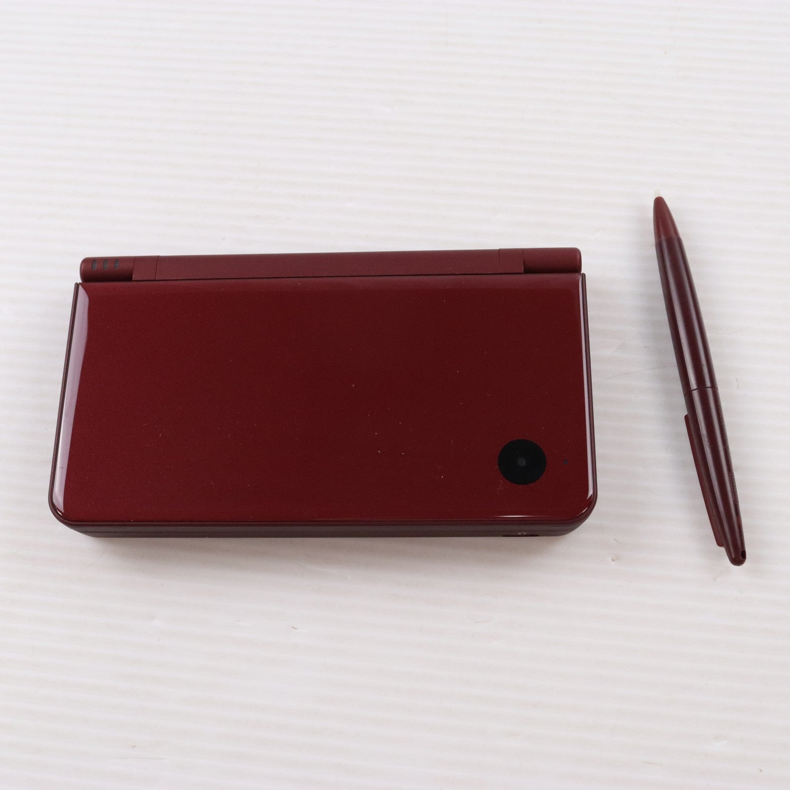 【中古即納】[NDS] (本体) ニンテンドーDSi LL ワインレッド 任天堂(UTL-S-WRA)(20091121)