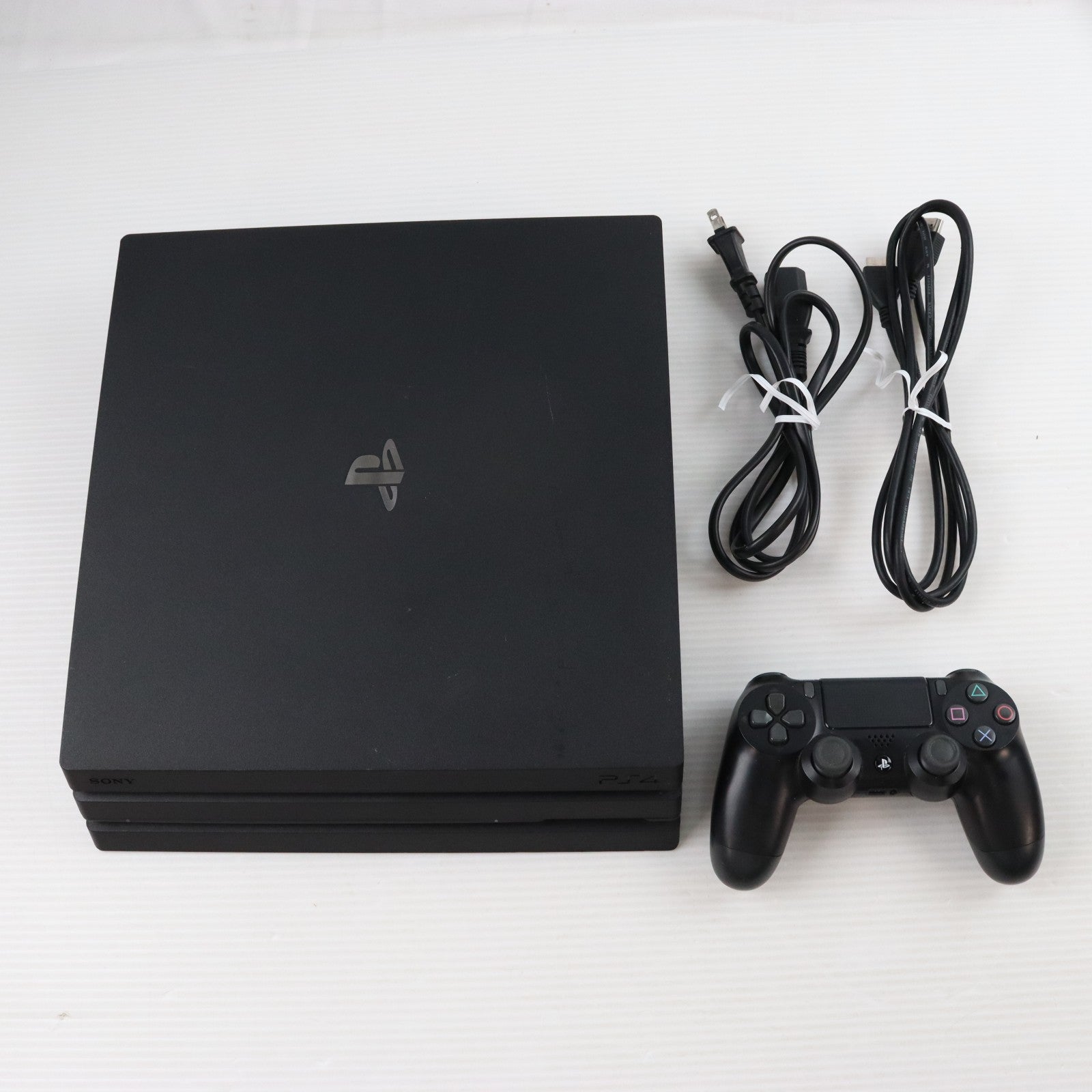 【中古即納】[PS4] (本体) PlayStation 4 Pro(プレイステーション4 プロ) ジェット・ブラック 1TB SIE(CUH-7000BB01)(20161110)