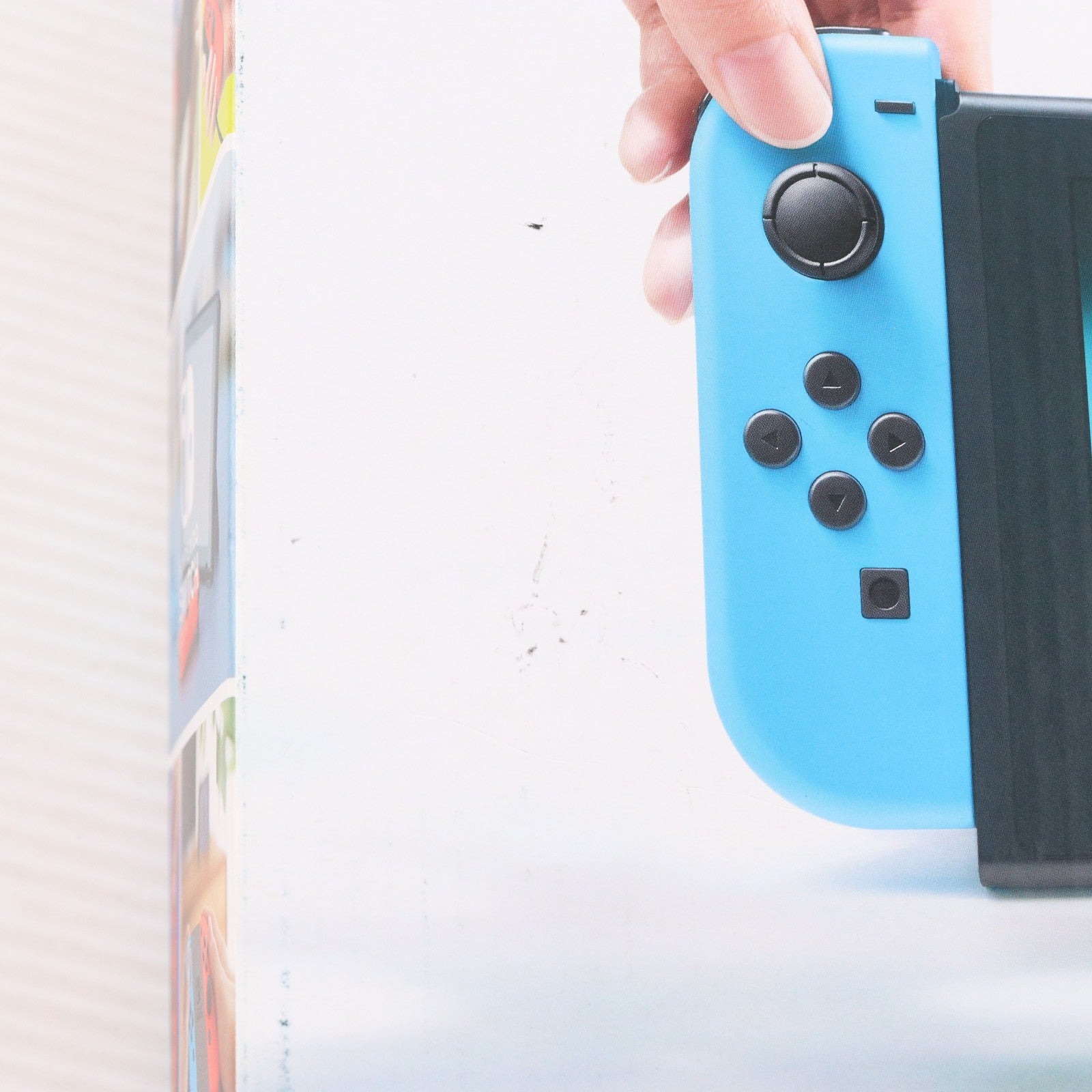 【中古即納】[Switch] (本体) Nintendo Switch(ニンテンドースイッチ) Joy-Con(L) ネオンブルー/R ネオンレッド 任天堂(HAC-S-KABAA)(20170303)
