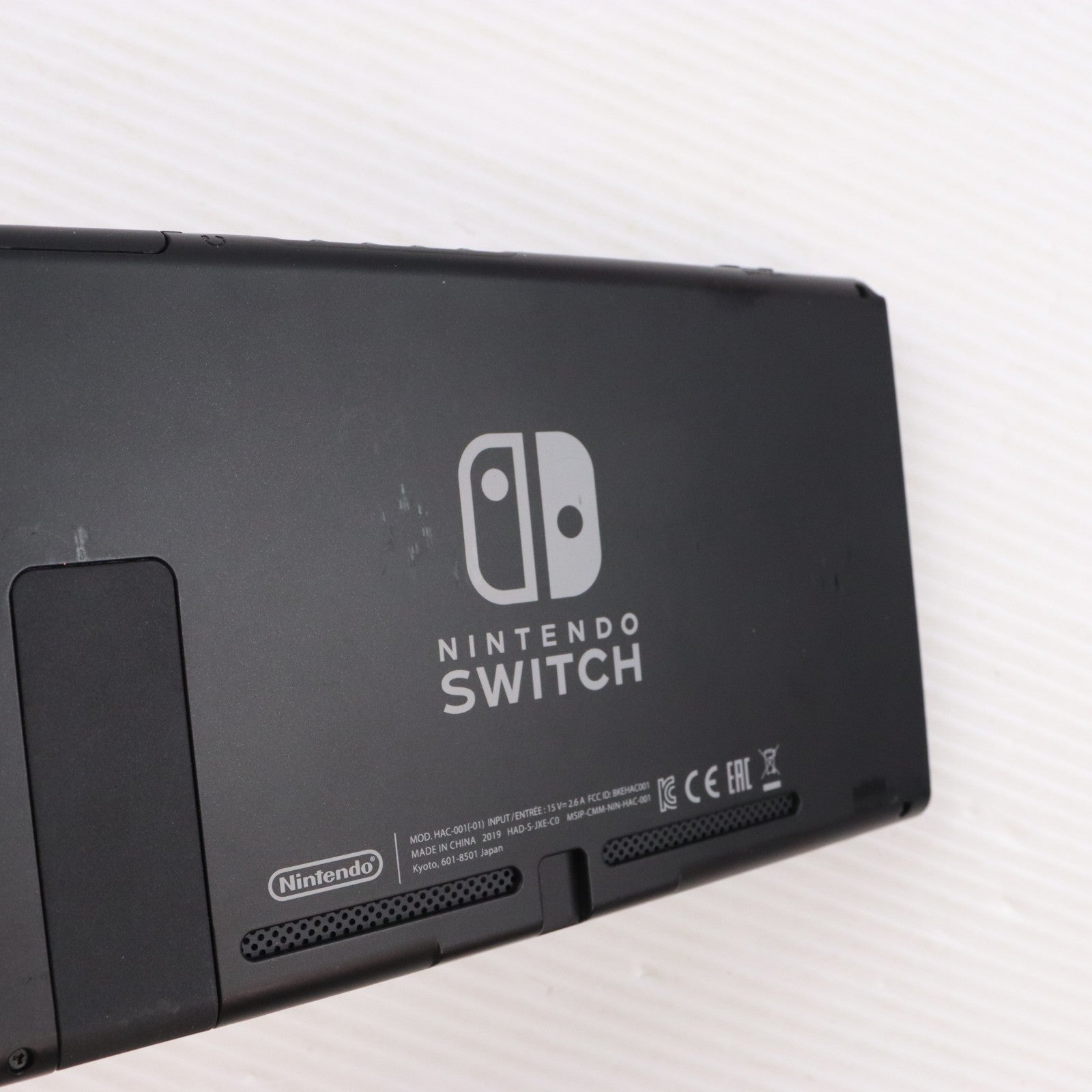 【中古即納】[Switch] (本体) Nintendo Switch(ニンテンドースイッチ) Joy-Con(L)/R グレー 任天堂(HAD-S-KAAAA)(20190830)