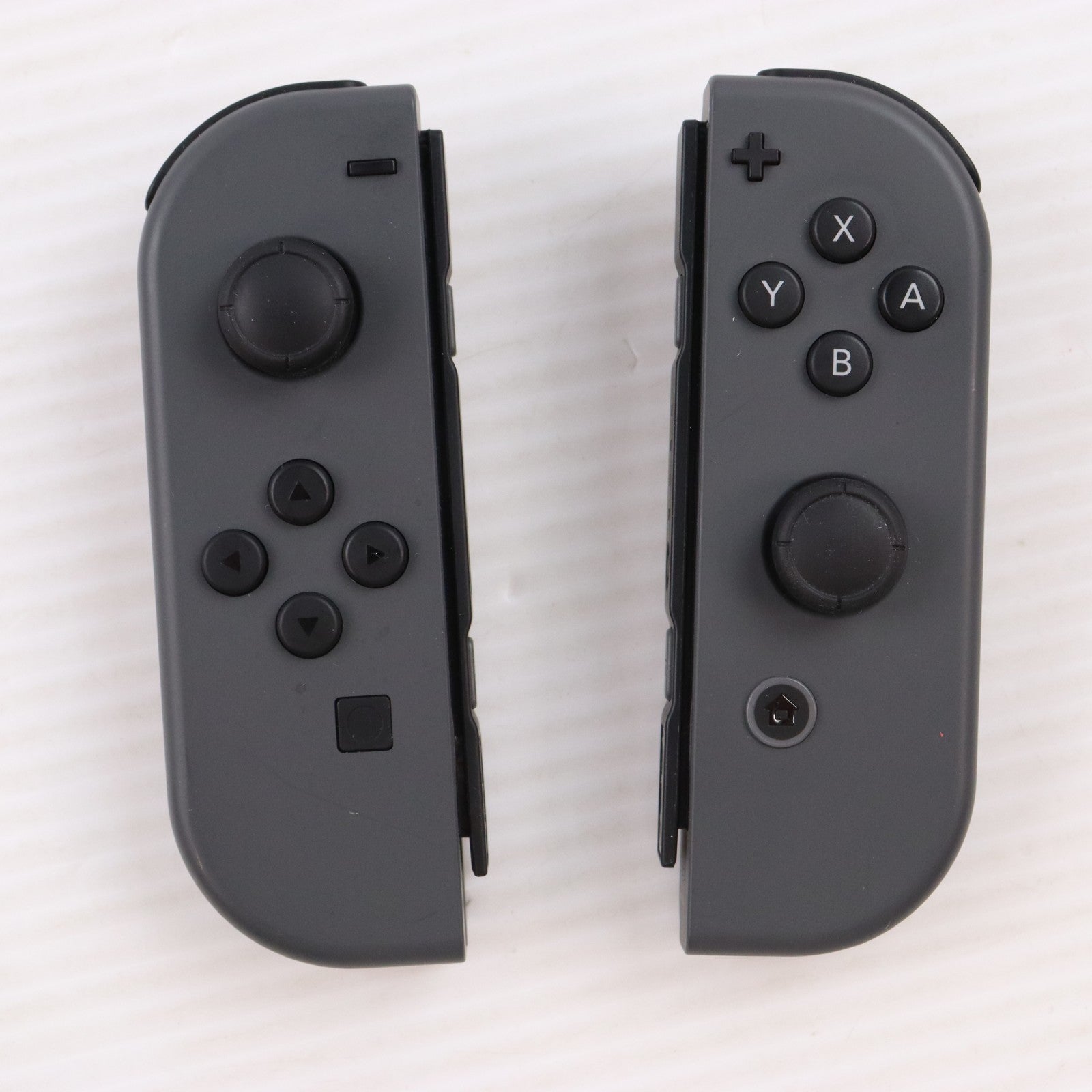 【中古即納】[Switch] (本体) Nintendo Switch(ニンテンドースイッチ) Joy-Con(L)/R グレー 任天堂(HAD-S-KAAAA)(20190830)