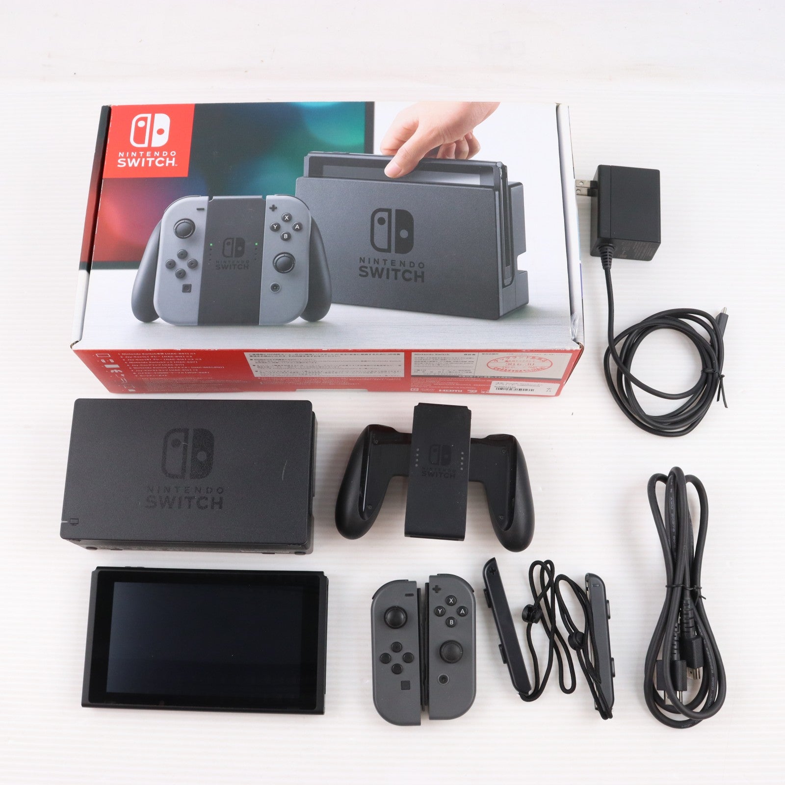 【中古即納】[Switch] (本体) Nintendo Switch(ニンテンドースイッチ) Joy-Con(L)/R グレー 任天堂(HAC-S-KAAAA)(20170303)