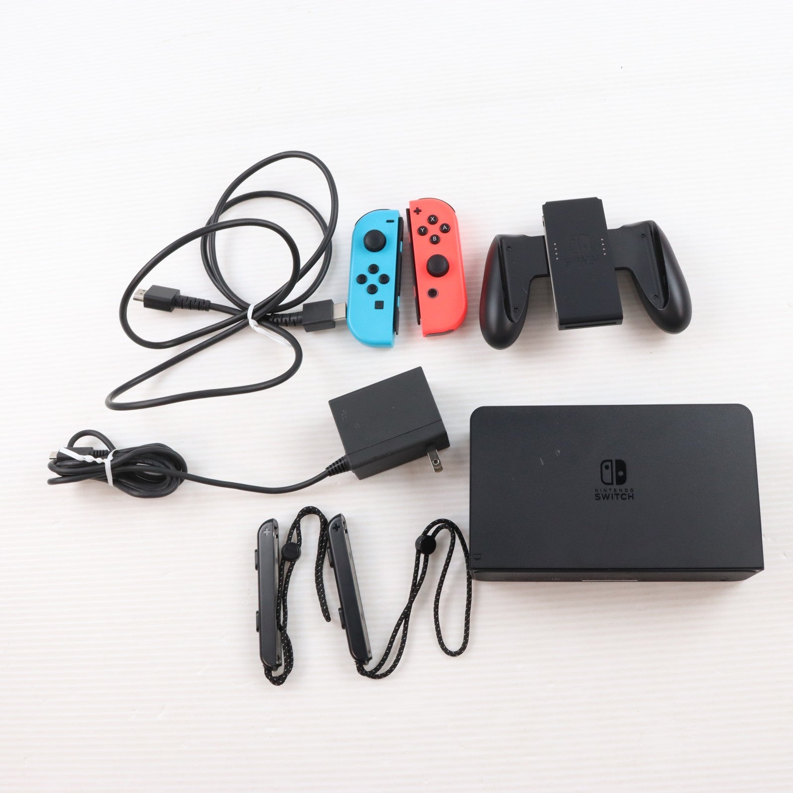 【中古即納】[Switch] (本体) Nintendo Switch(ニンテンドースイッチ) 有機ELモデル Joy-Con(L) ネオンブルー/R ネオンレッド 任天堂(HEG-S-KABAA)(20211008)
