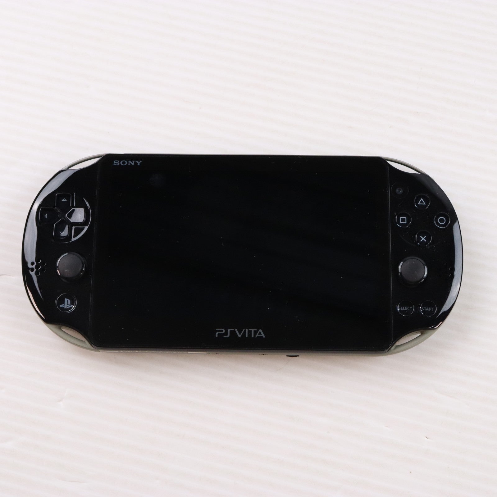 【中古即納】[PSVita] (本体) PlayStation Vita(プレイステーション ヴィータ) Wi-Fiモデル カーキ/ブラック SCE(PCH-2000ZA16)(20131010)