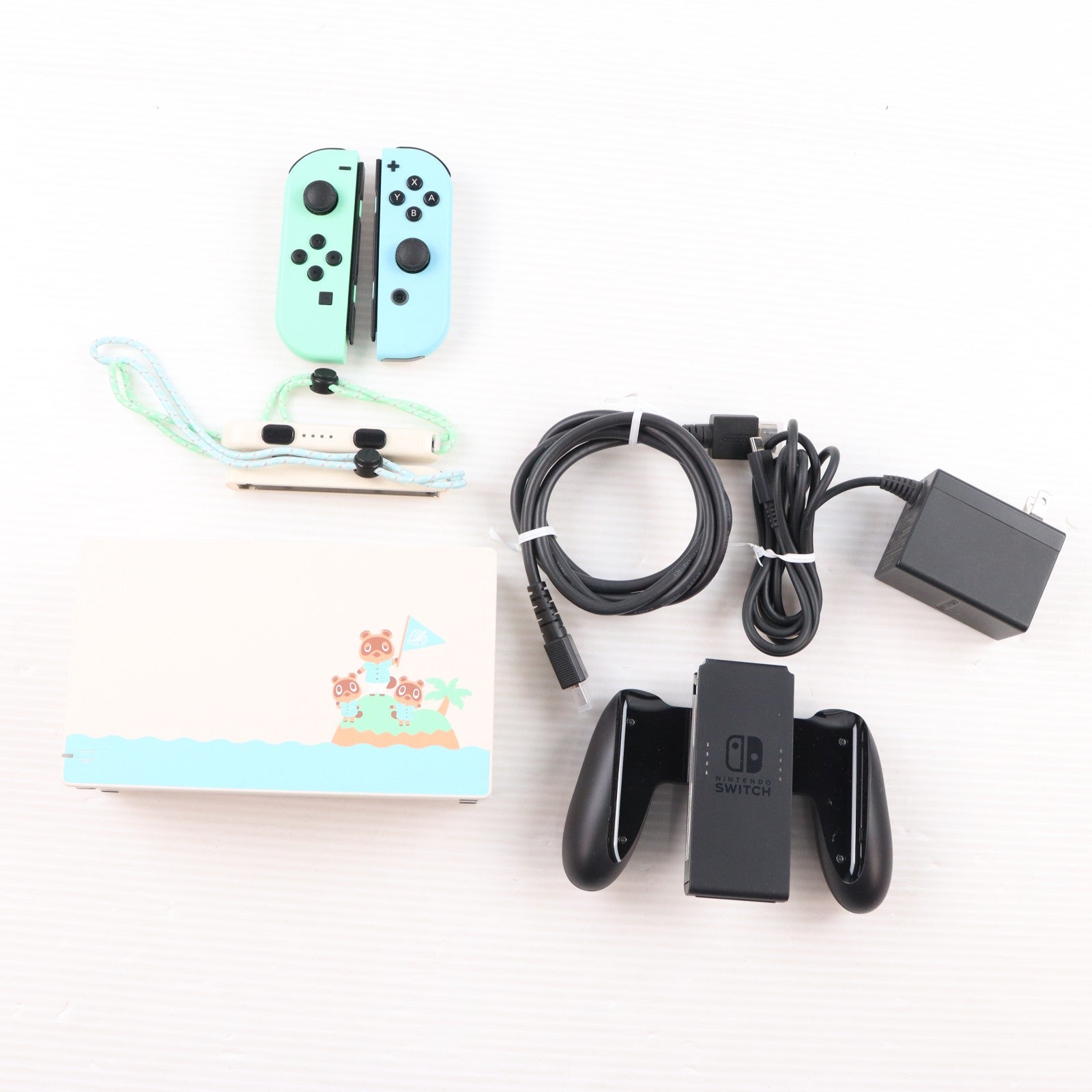 【中古即納】[Switch] (本体)(ソフト無し) Nintendo Switch(ニンテンドースイッチ) あつまれ どうぶつの森セット 任天堂(HAD-S-KEAGC)(20200320)