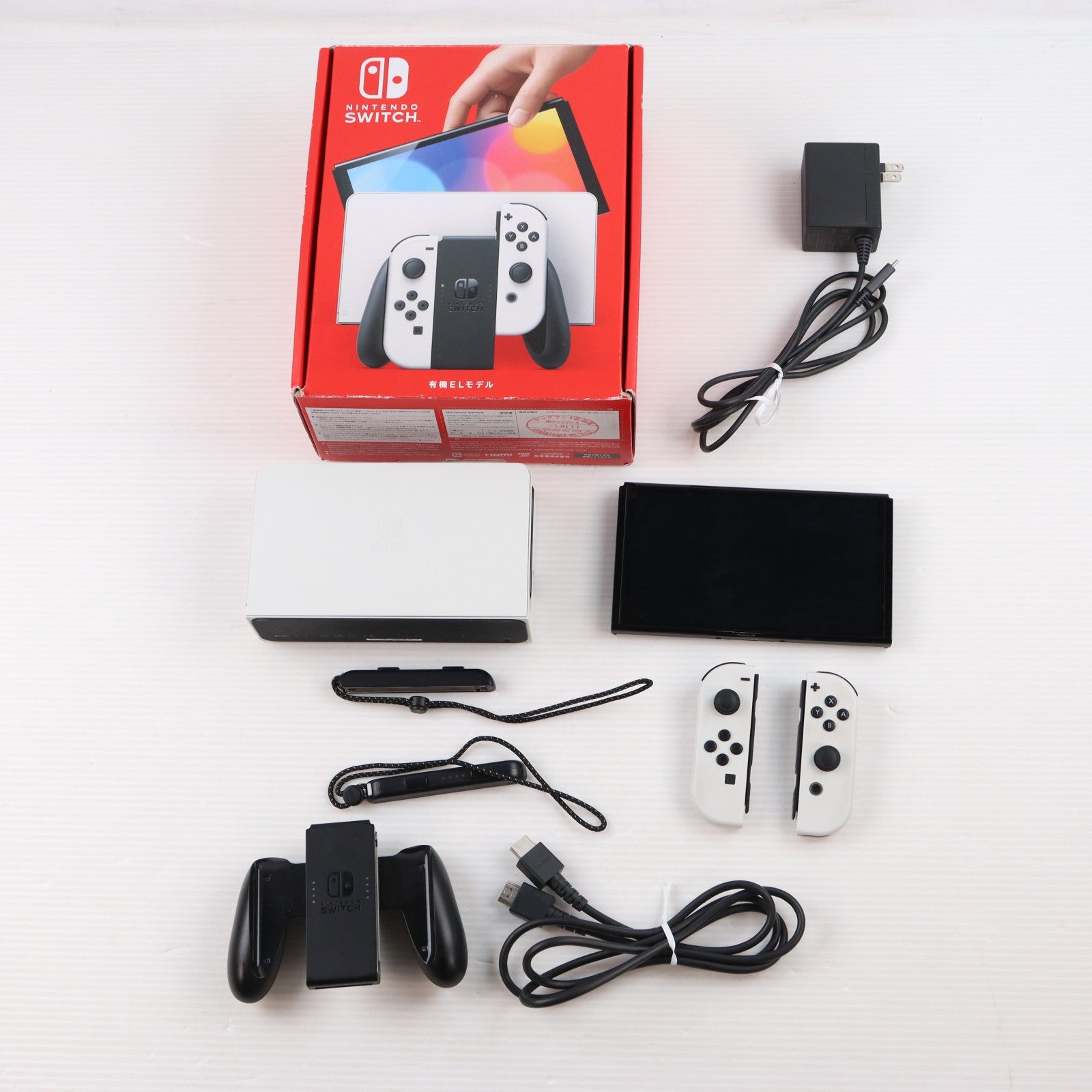 【中古即納】[Switch] (本体) Nintendo Switch(ニンテンドースイッチ) 有機ELモデル Joy-Con(L)/(R) ホワイト 任天堂(HEG-S-KAAAA)(20211008)