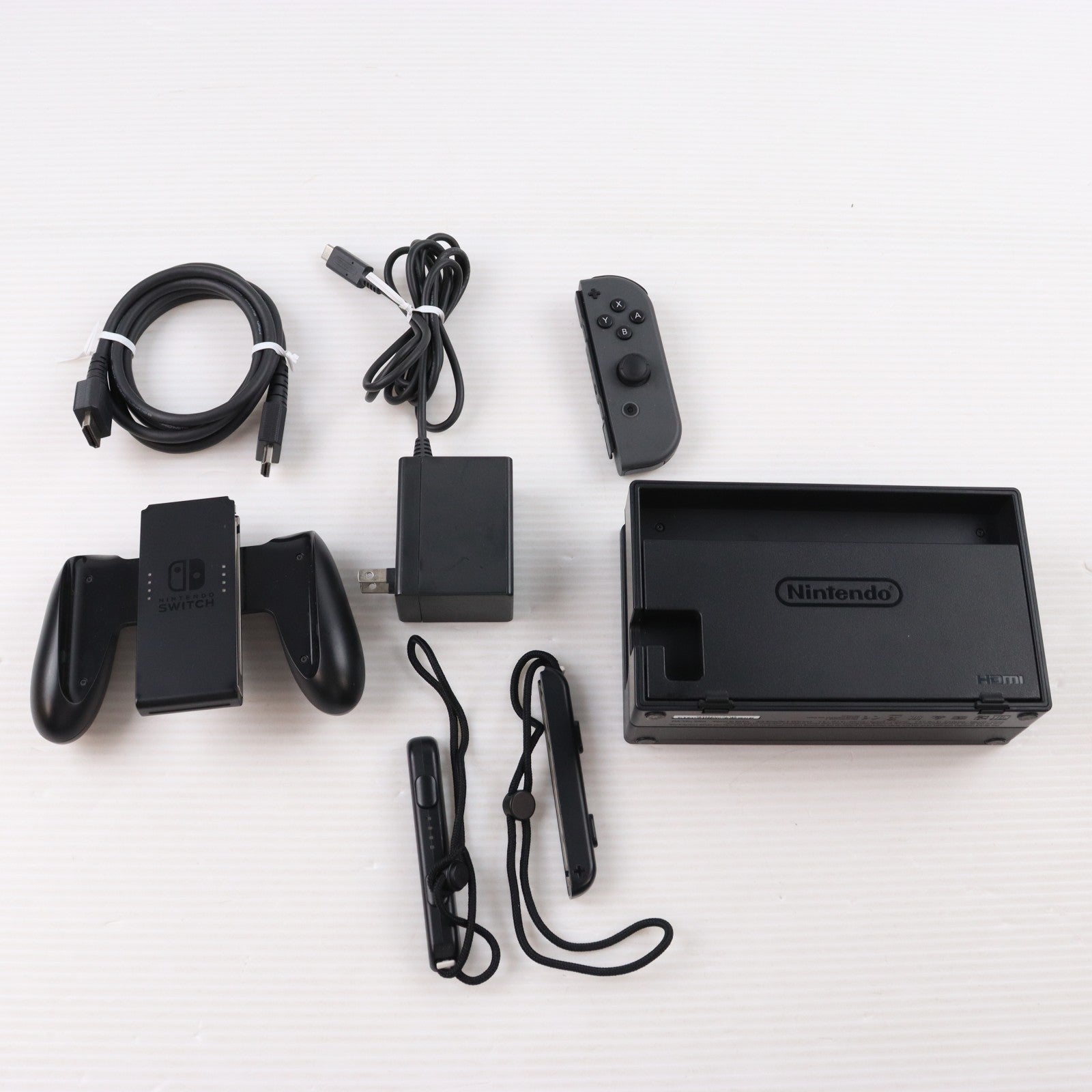 【中古即納】[Switch] (本体) Nintendo Switch(ニンテンドースイッチ) Joy-Con(L)/R グレー 任天堂(HAC-S-KAAAA)(20170303)