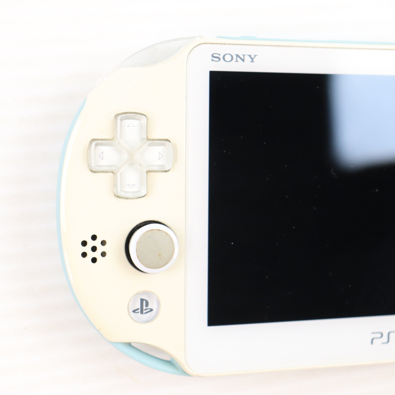 【中古即納】[PSVita] (本体) PlayStation Vita(プレイステーション ヴィータ) Wi-Fiモデル ライトブルー/ホワイト SCE(PCH-2000ZA14)(20131010)