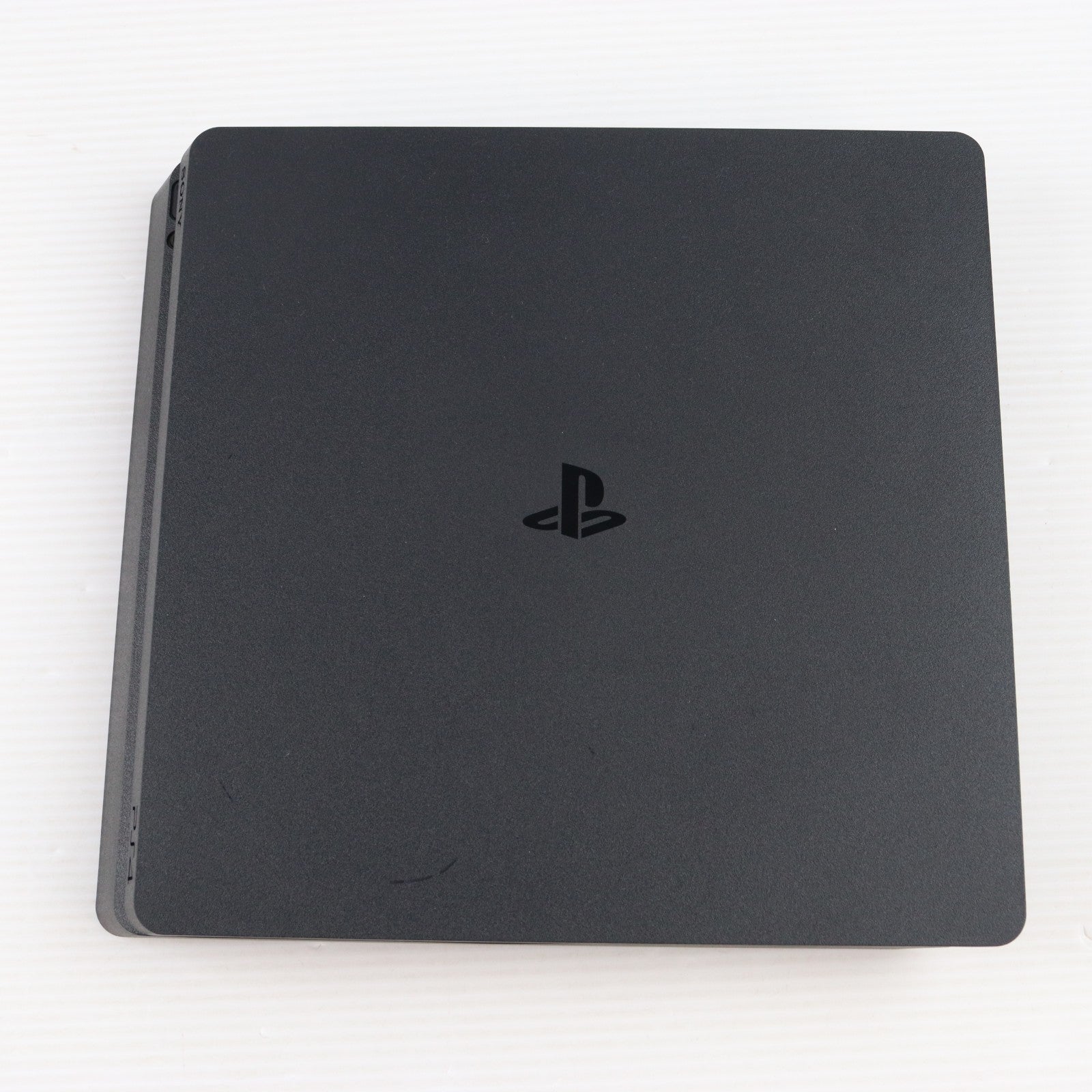 【中古即納】[PS4] (本体) PlayStation 4(プレイステーション4) ジェット・ブラック 1TB SIE(CUH-2200BB01)(20180625)