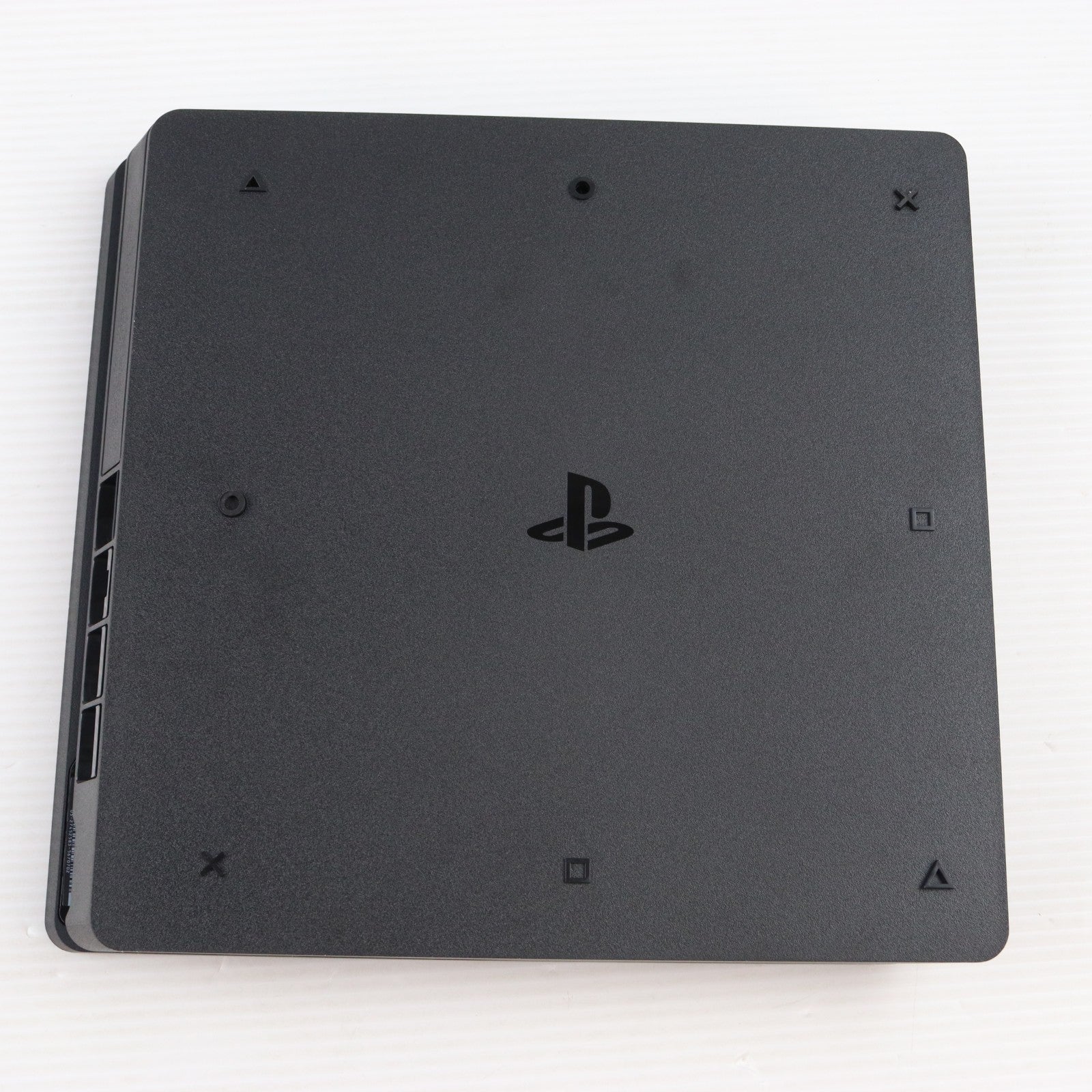 【中古即納】[PS4] (本体) PlayStation 4(プレイステーション4) ジェット・ブラック 1TB SIE(CUH-2200BB01)(20180625)