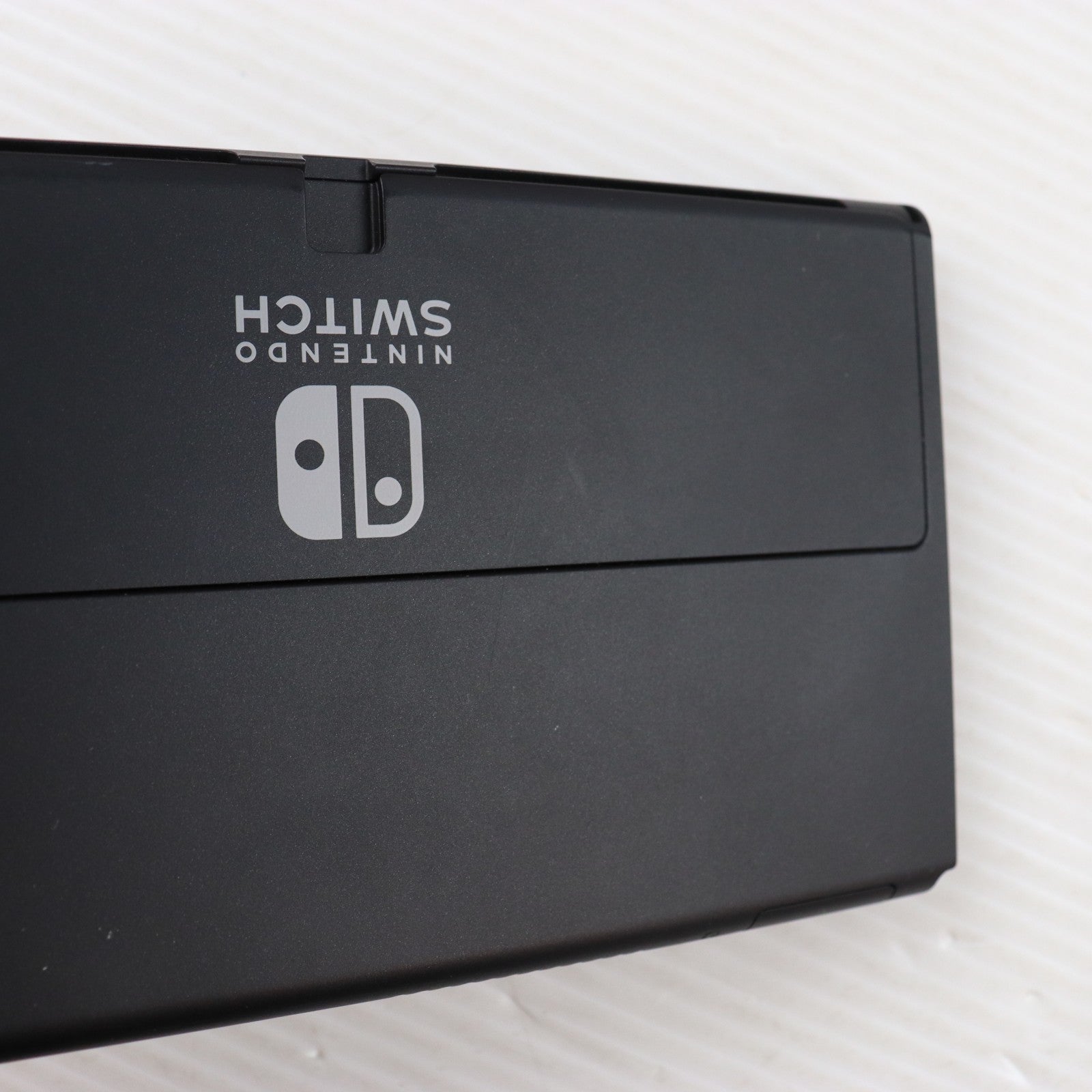 【中古即納】[Switch] (本体) Nintendo Switch(ニンテンドースイッチ) 有機ELモデル Joy-Con(L) ネオンブルー/R ネオンレッド 任天堂(HEG-S-KABAA)(20211008)