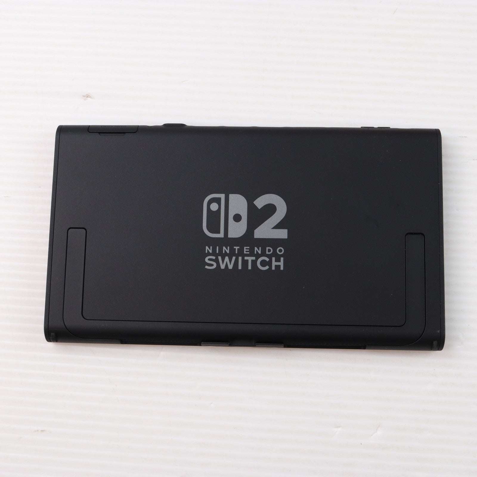 【中古即納】[Switch2] (本体)(ソフト無し) Nintendo Switch 2(ニンテンドースイッチ2)(日本語・国内専用) マリオカート ワールド セット 任天堂(BEE-S-KB6PA)(20250605)