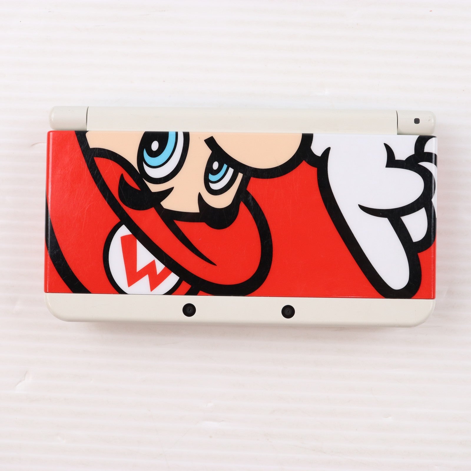 【中古即納】[3DS] (本体) Newニンテンドー3DS ホワイト 任天堂(KTR-S-WAAA)(20141011)