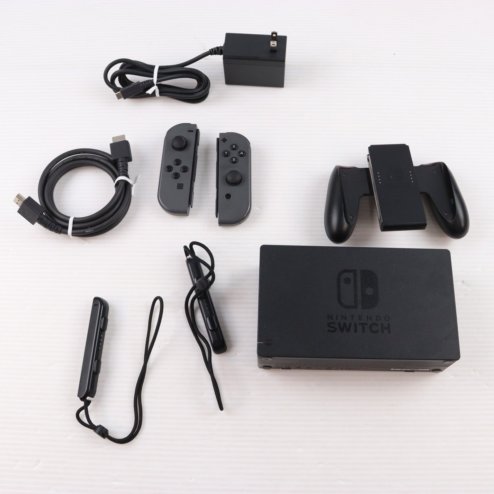 【中古即納】[Switch] (本体) Nintendo Switch(ニンテンドースイッチ) Joy-Con(L)/R グレー 任天堂(HAC-S-KAAAA)(20170303)