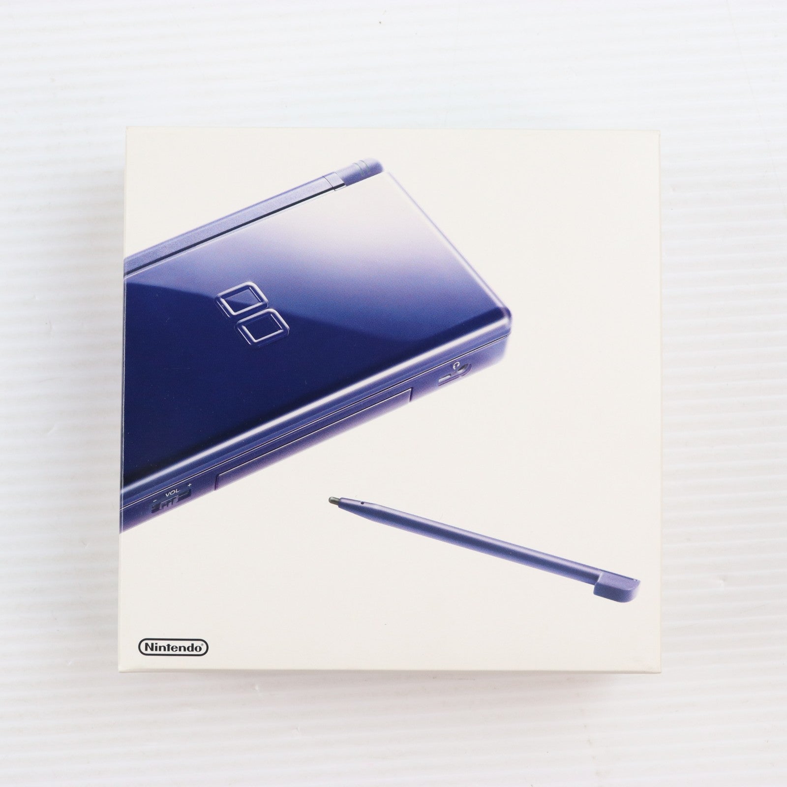 【中古即納】[NDS] (本体) ニンテンドーDS Lite(ライト) エナメルネイビー 任天堂(USG-S-NBA)(20060311)