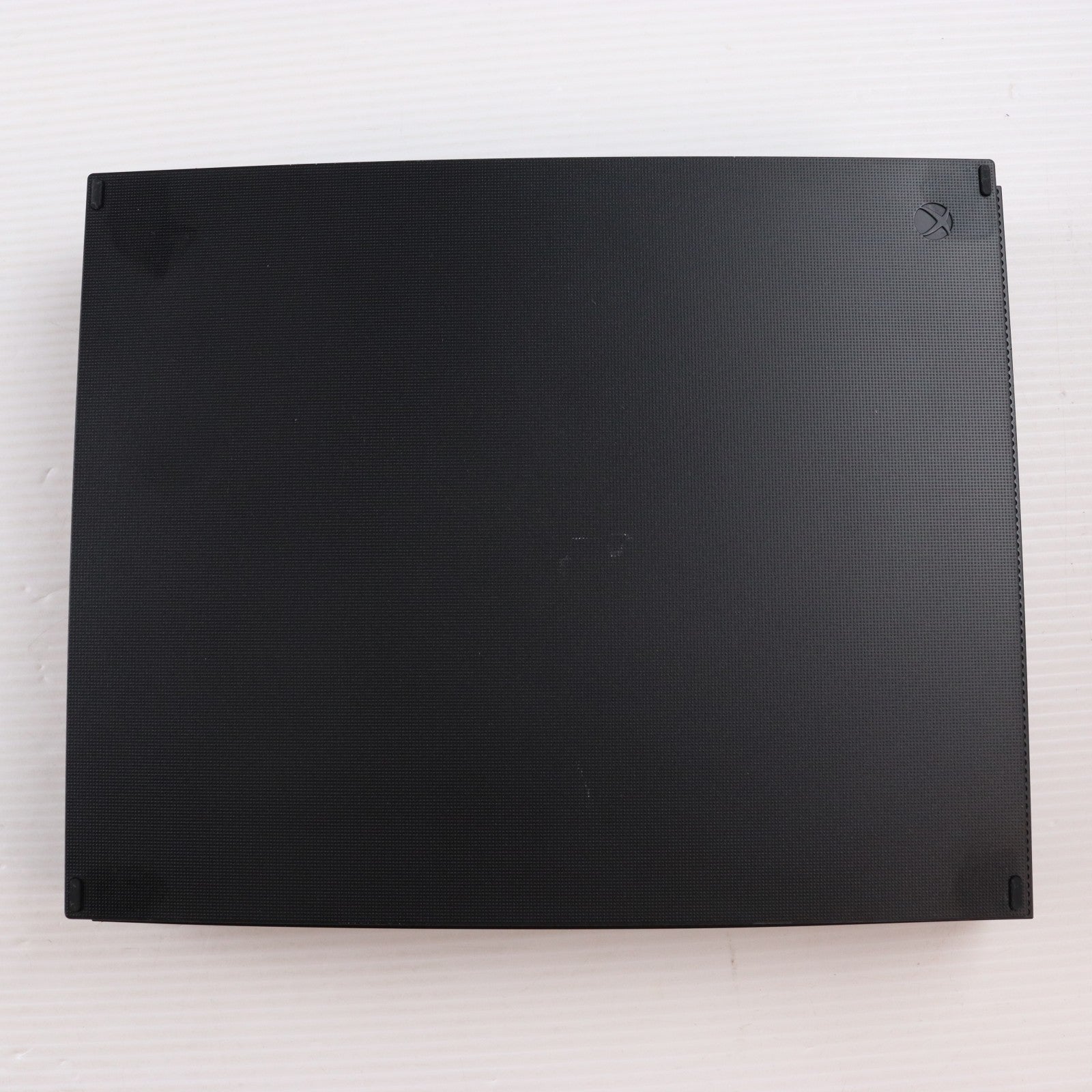 【中古即納】[XboxOne] (本体) Xbox One X 1TB 日本マイクロソフト(CYV-00015)(20171107)
