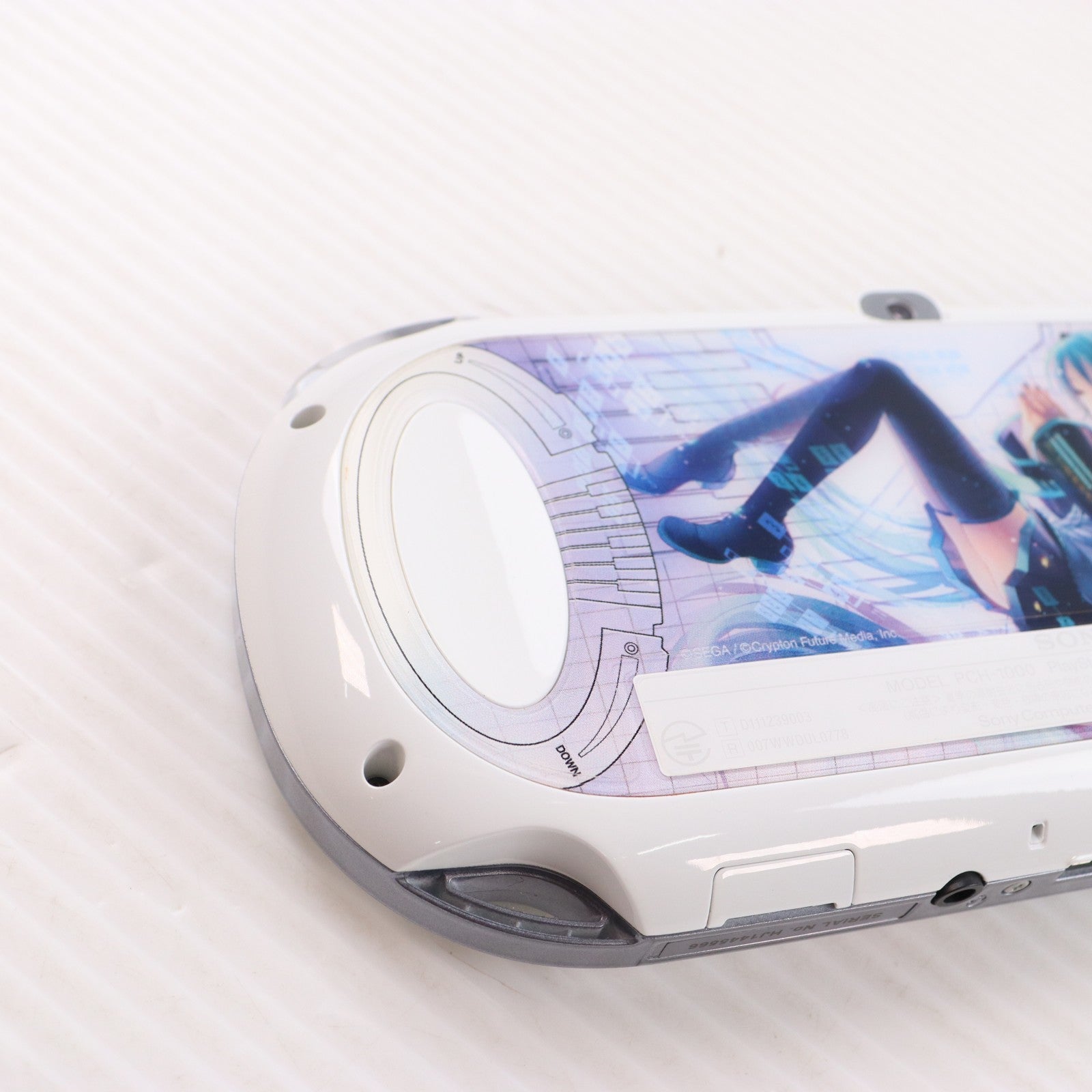 【中古即納】[PSVita] (本体) PlayStation Vita(プレイステーション ヴィータ) 初音ミク Limited Edition Wi-Fiモデル SIE(PCHJ-10002)(20120830)