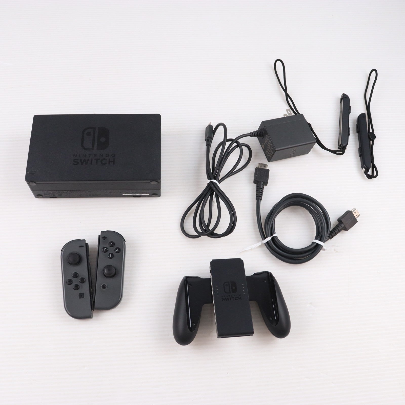 【中古即納】[Switch] (本体) Nintendo Switch(ニンテンドースイッチ) Joy-Con(L)/R グレー 任天堂(HAC-S-KAAAA)(20170303)