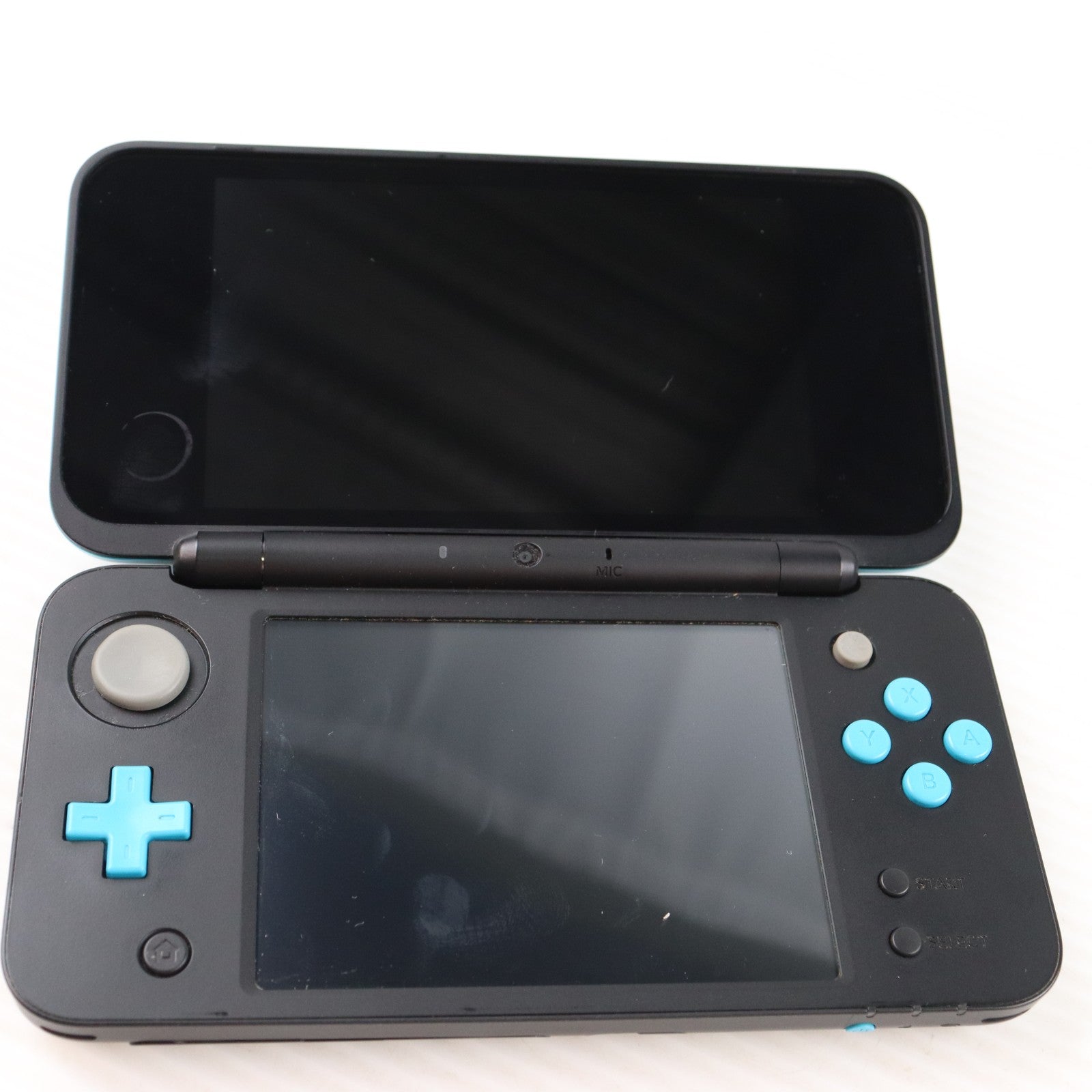 【中古即納】[3DS] (本体) Newニンテンドー2DS LL ブラック×ターコイズ 任天堂(JAN-S-BAAA)(20170713)