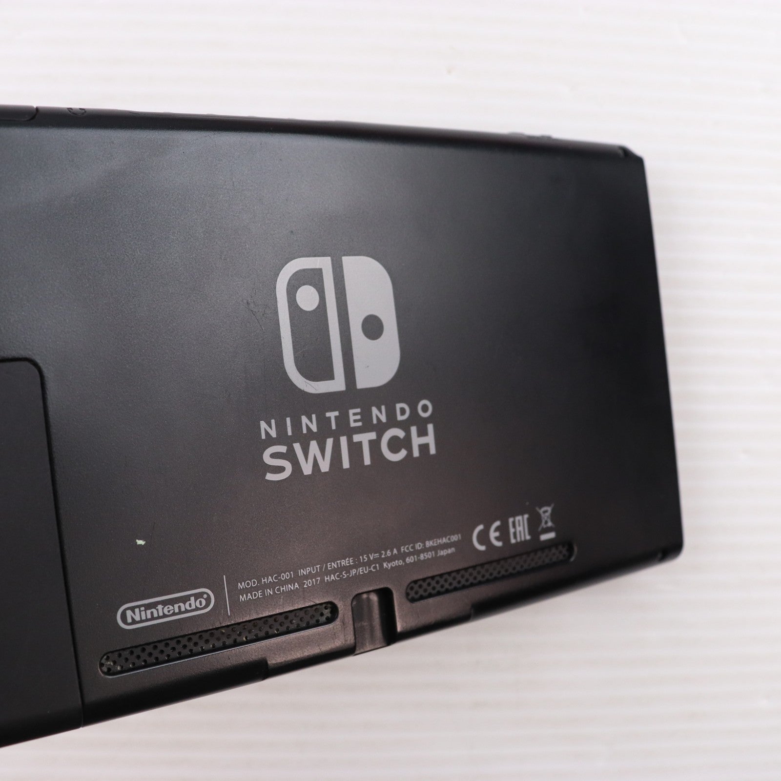 【中古即納】[Switch] (本体) Nintendo Switch(ニンテンドースイッチ) Joy-Con(L) ネオンブルー/R ネオンレッド 任天堂(HAC-S-KABAA)(20170303)