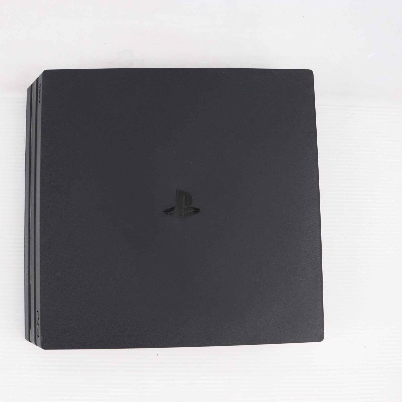 【中古即納】[PS4] (本体) PlayStation 4 Pro(プレイステーション4 プロ) ジェット・ブラック 1TB SIE(CUH-7200BB01)(20180927)