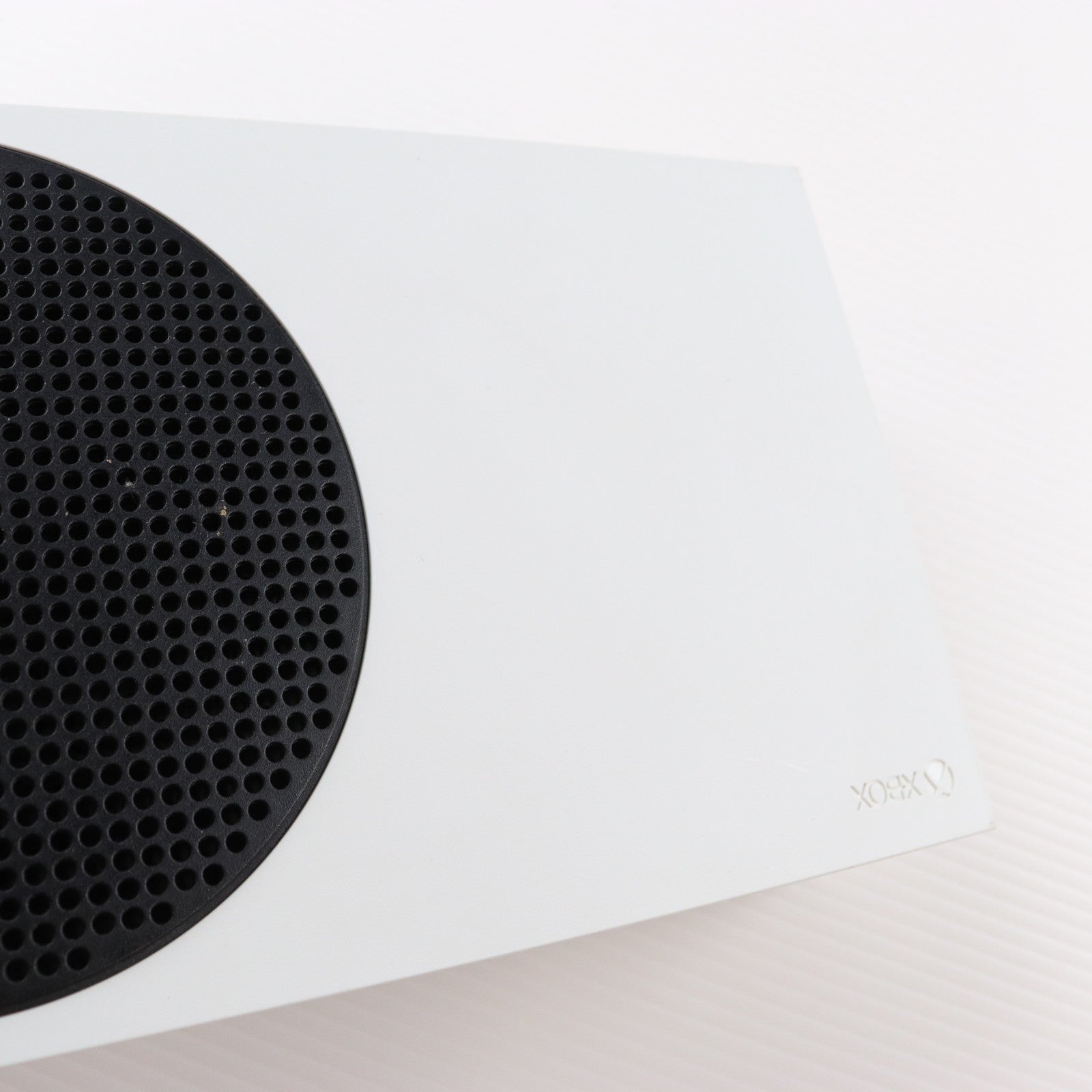 【中古即納】[XboxX/S] (本体) Xbox Series S 512GB 日本マイクロソフト(RRS-00015)(20201110)