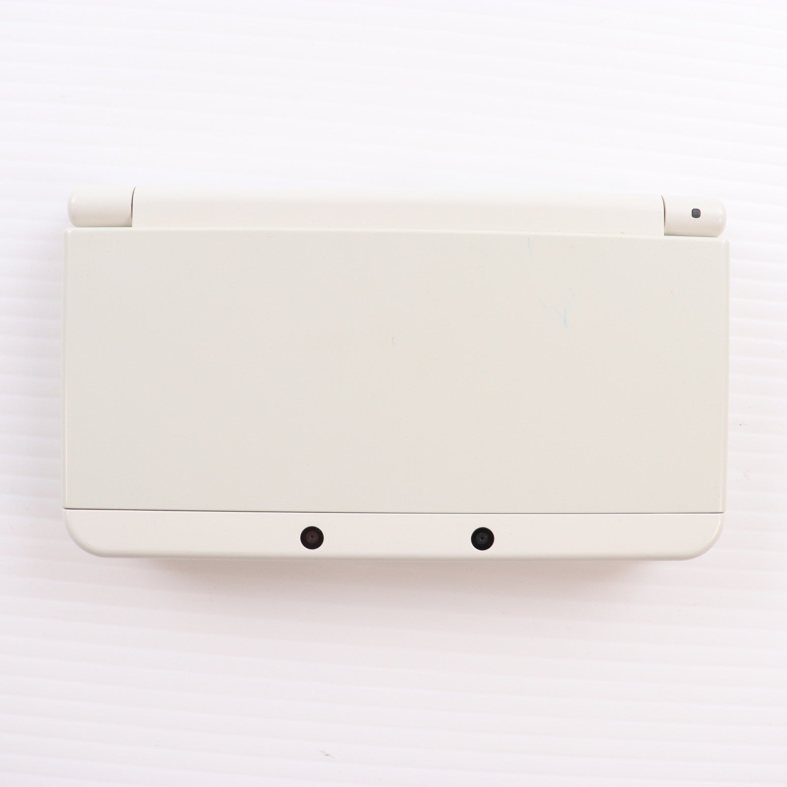 【中古即納】[3DS] (本体) Newニンテンドー3DS ホワイト 任天堂(KTR-S-WAAA)(20141011)