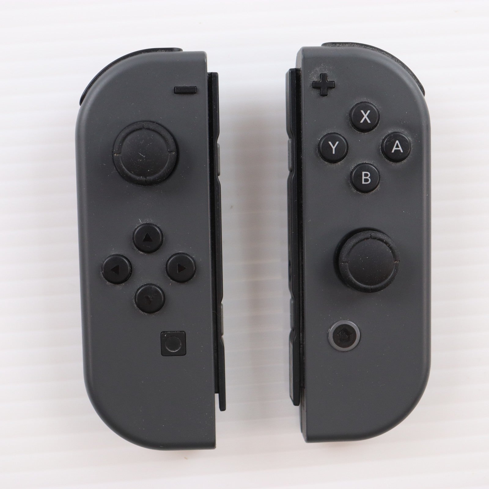 【中古即納】[Switch] (本体) Nintendo Switch(ニンテンドースイッチ) Joy-Con(L)/R グレー 任天堂(HAC-S-KAAAA)(20170303)