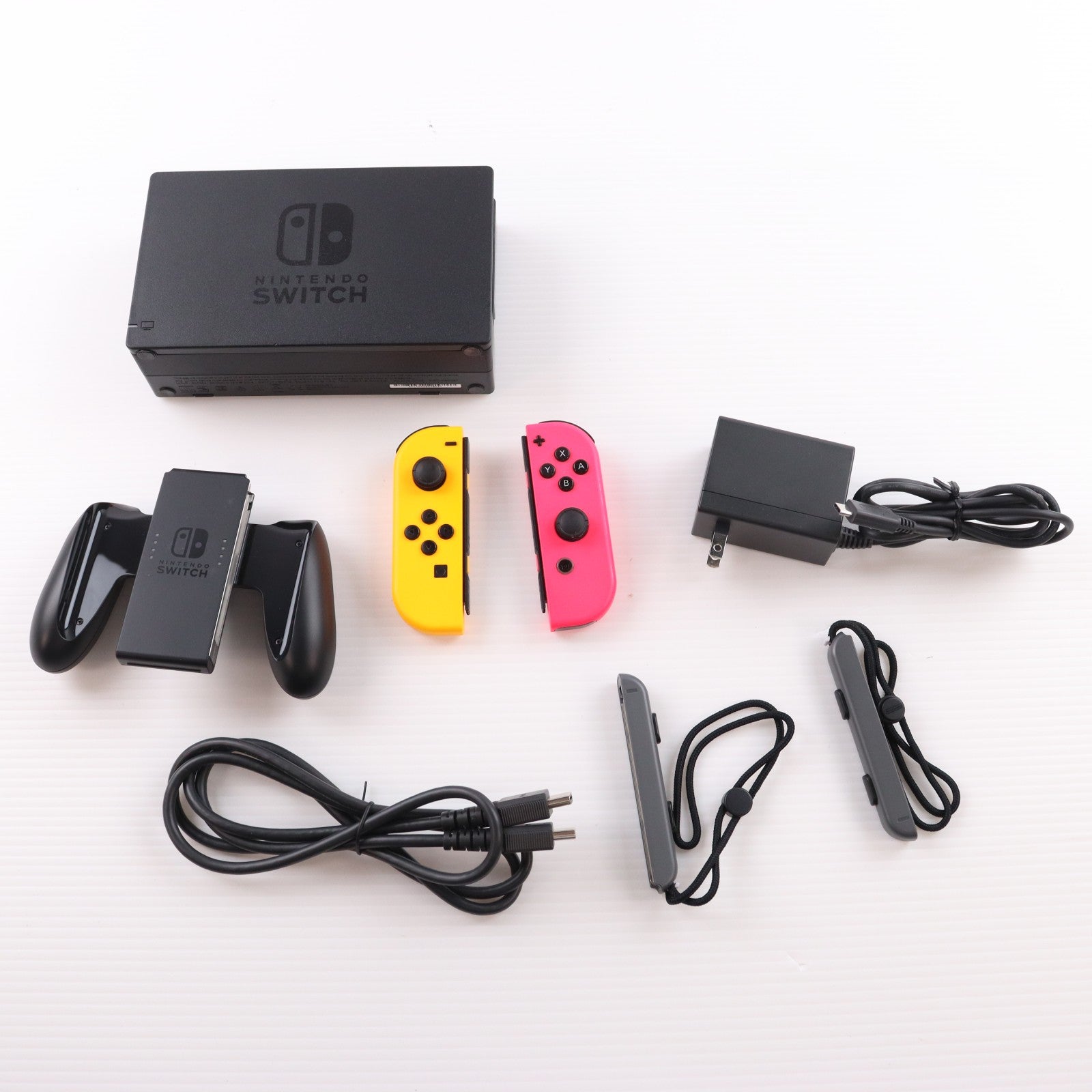 【中古即納】[Switch] (本体) マイニンテンドーストア限定 (新型)Nintendo Switch(ニンテンドースイッチ) カスタマイズ Joy-Con(L) ネオンオレンジ/(R) ネオンピンク Joy-Conストラップ グレー 任天堂(HAD-S-KAYAA)(20190830)