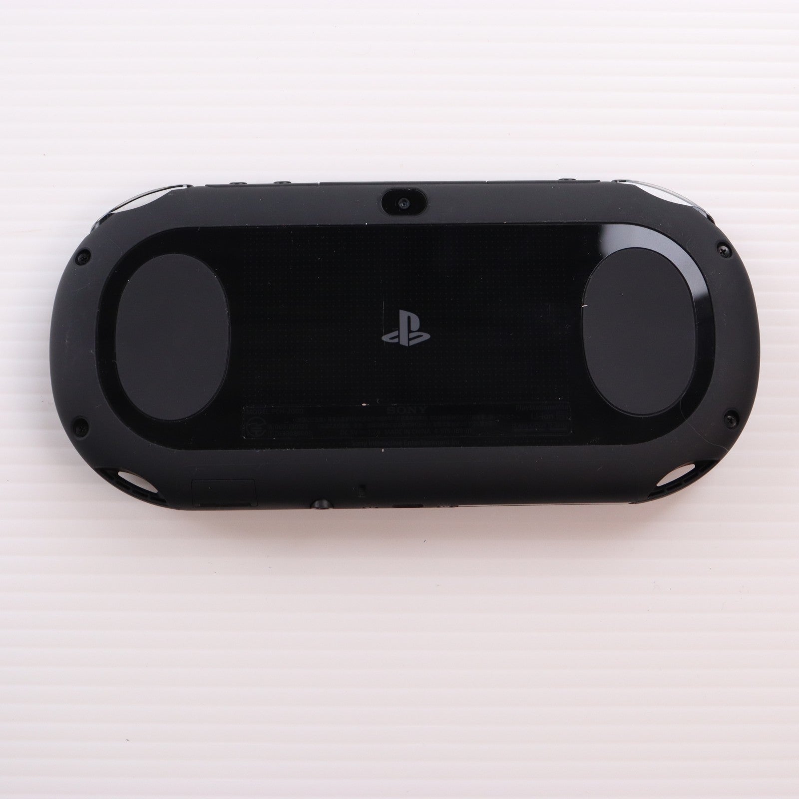 【中古即納】[PSVita] (本体) PlayStation Vita(プレイステーション ヴィータ) Wi-Fiモデル ブラック SCE(PCH-2000ZA11)(20131010)