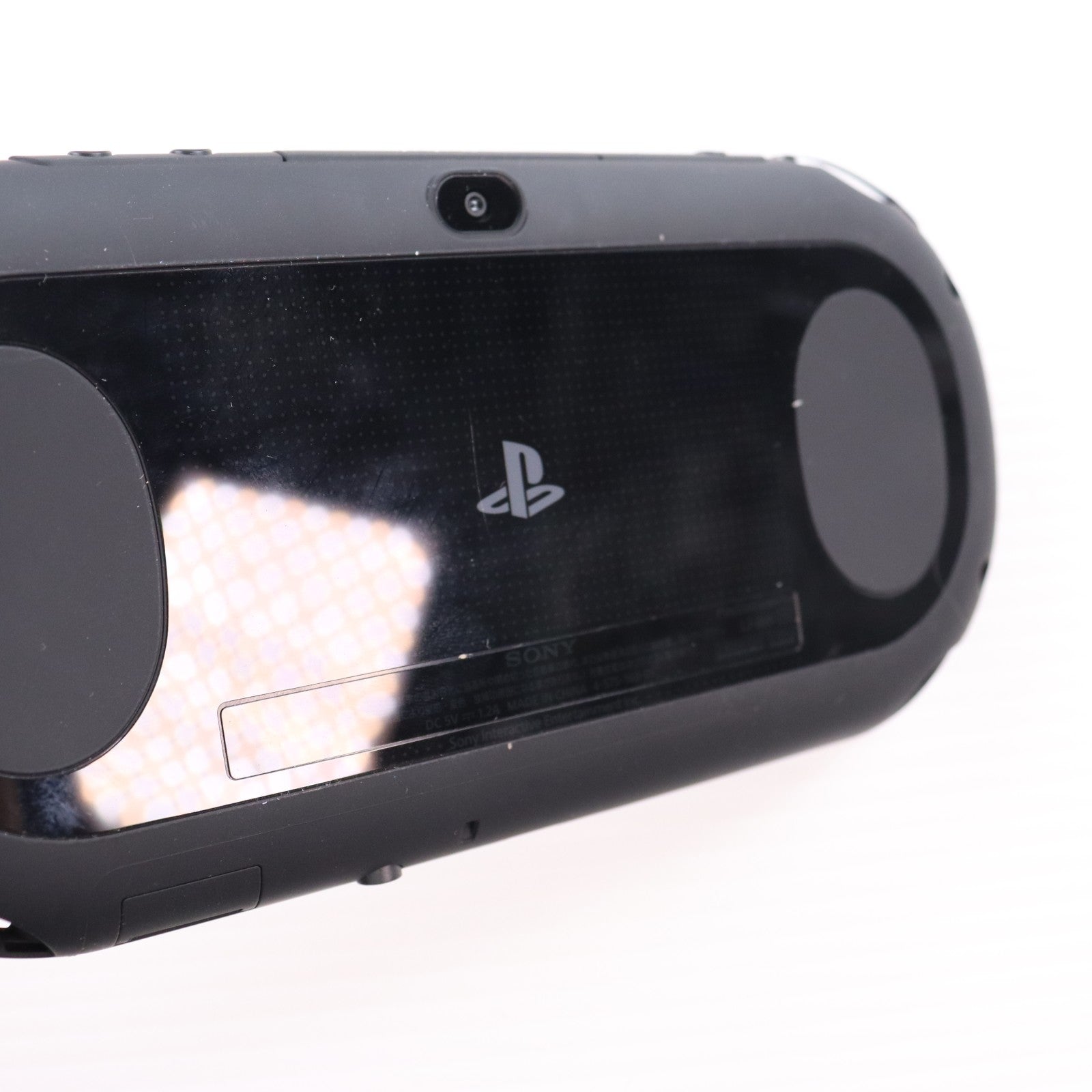 【中古即納】[PSVita] (本体) PlayStation Vita(プレイステーション ヴィータ) Wi-Fiモデル ブラック SCE(PCH-2000ZA11)(20131010)