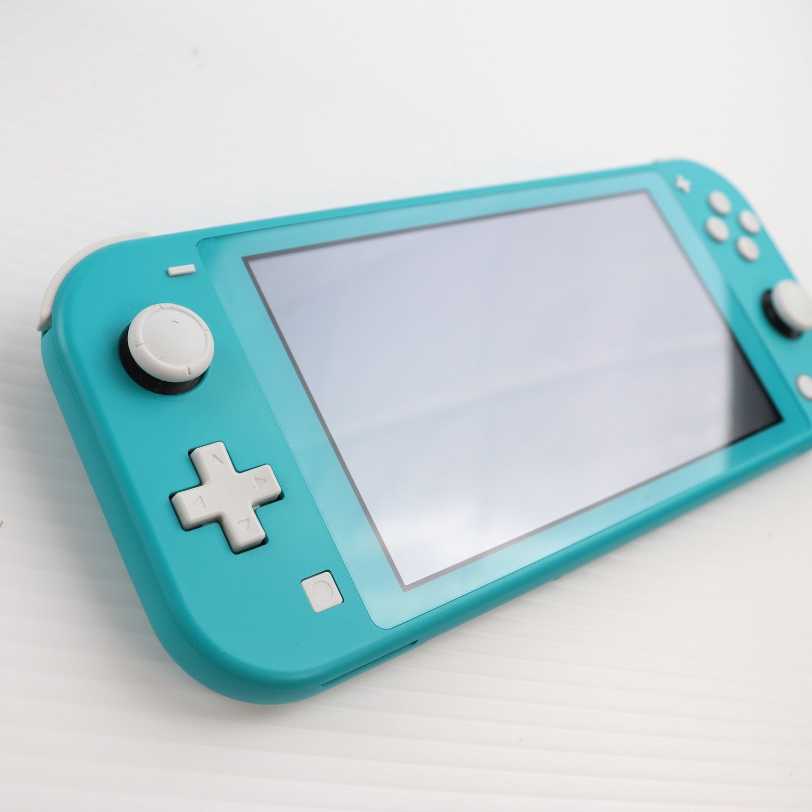 【中古即納】[Switch] (本体) Nintendo Switch Lite(ニンテンドースイッチライト) ターコイズ 任天堂(HDH-S-BAZAA)(20190920)