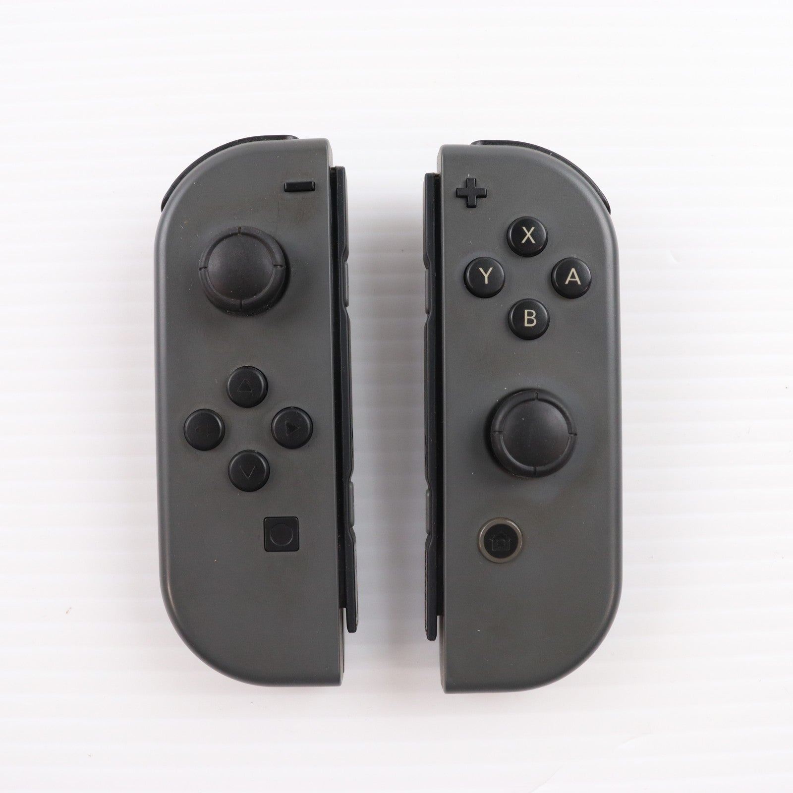 【中古即納】[Switch] (本体) Nintendo Switch(ニンテンドースイッチ) Joy-Con(L)/R グレー 任天堂(HAC-S-KAAAA)(20170303)