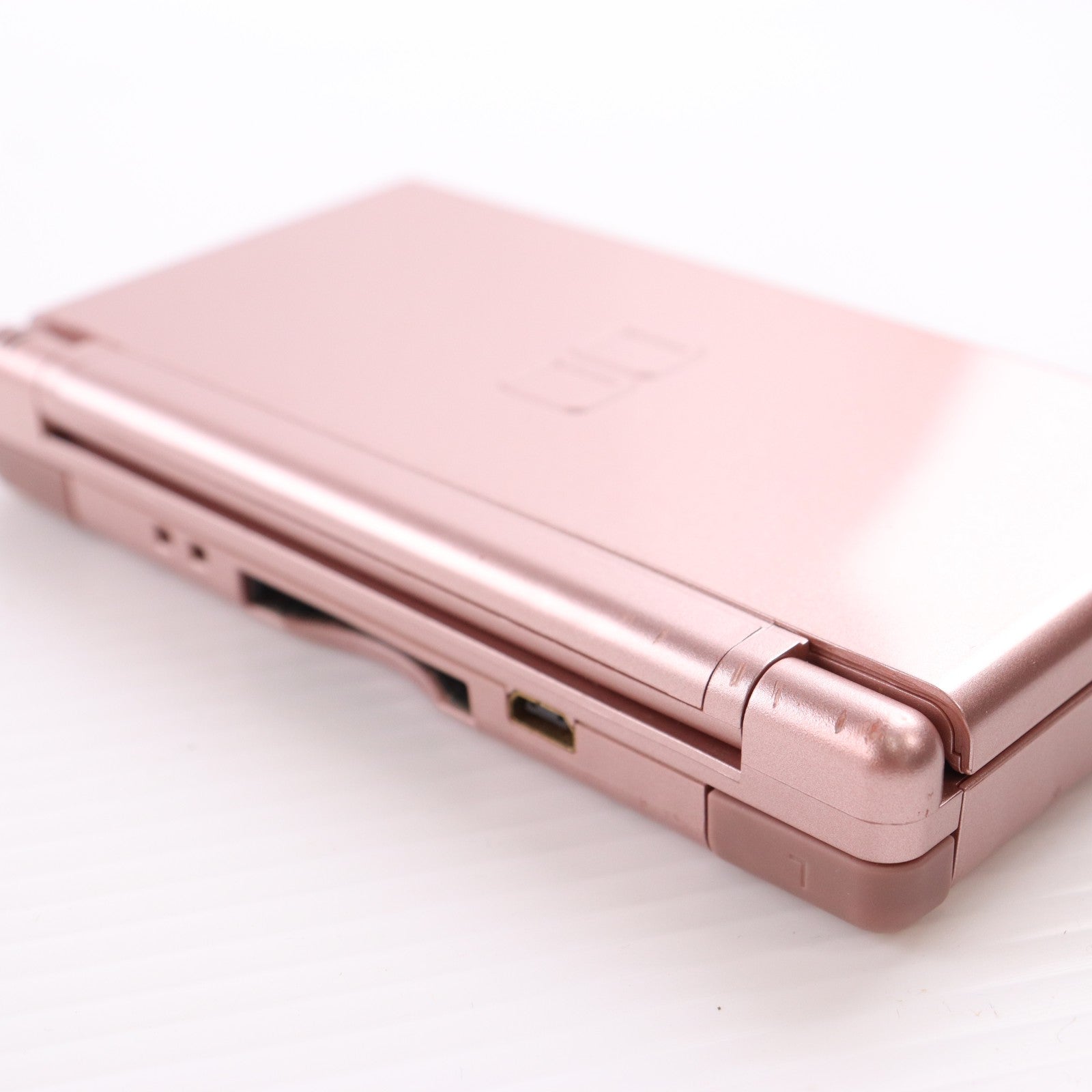 【中古即納】[NDS] (本体) ニンテンドーDS Lite(ライト) メタリックロゼ 任天堂(USG-S-ZPA)(20070623)