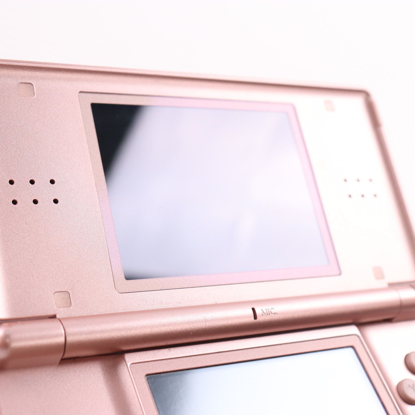 【中古即納】[NDS] (本体) ニンテンドーDS Lite(ライト) メタリックロゼ 任天堂(USG-S-ZPA)(20070623)