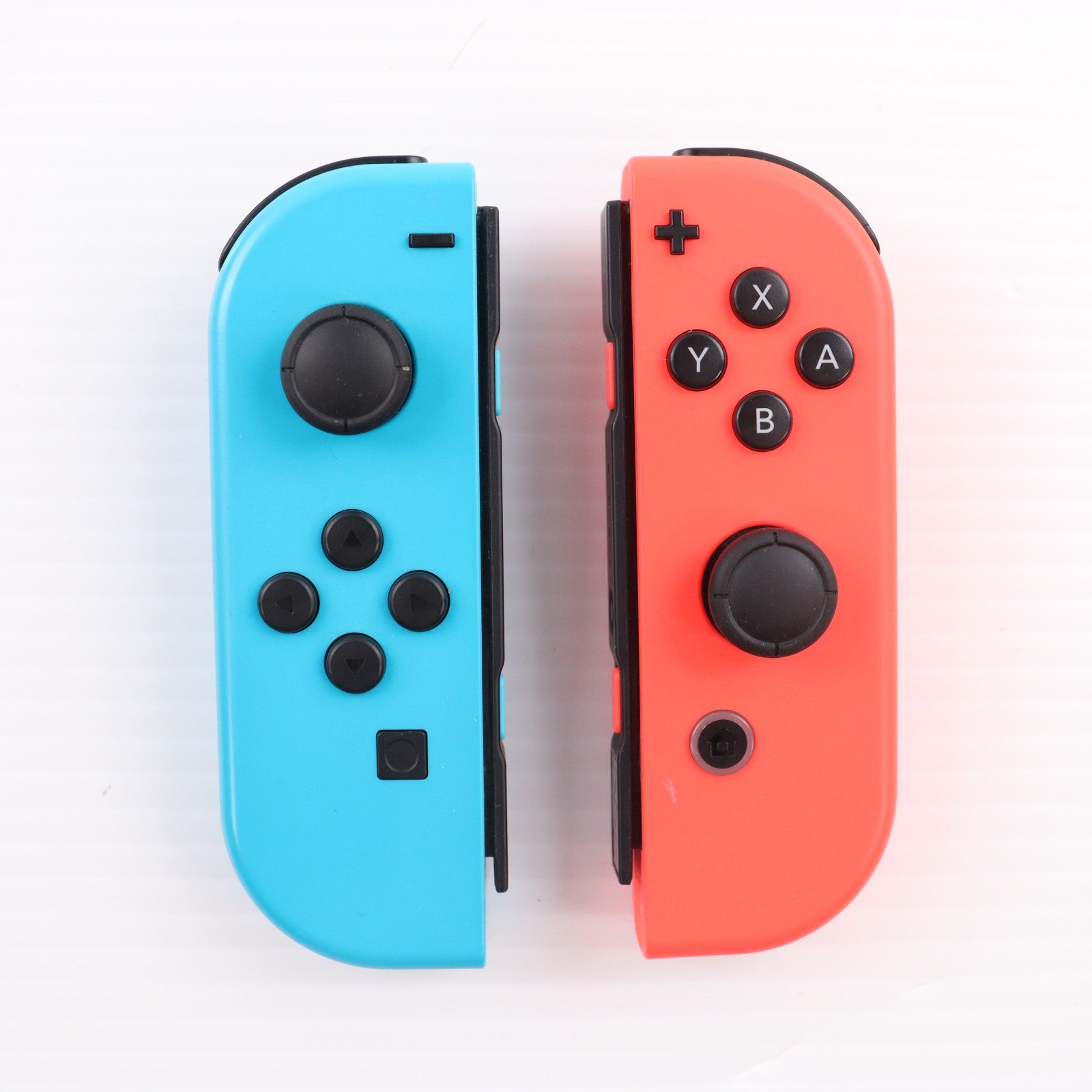 【中古即納】[Switch] (本体) Nintendo Switch(ニンテンドースイッチ) Joy-Con(L) ネオンブルー/R ネオンレッド 任天堂(HAC-S-KABAA)(20170303)