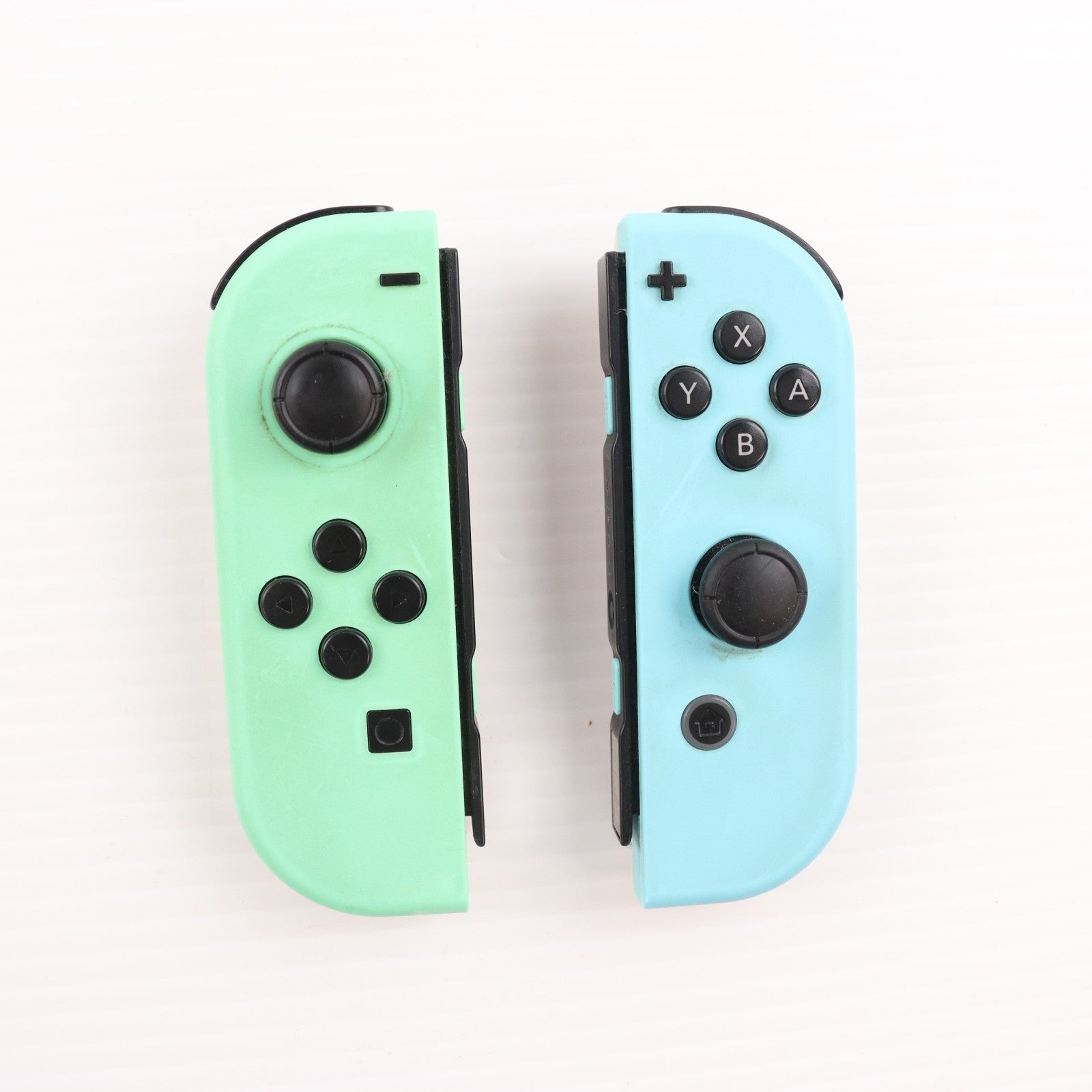 【中古即納】[Switch] (本体)(ソフト無し) Nintendo Switch(ニンテンドースイッチ) あつまれ どうぶつの森セット 任天堂(HAD-S-KEAGC)(20200320)