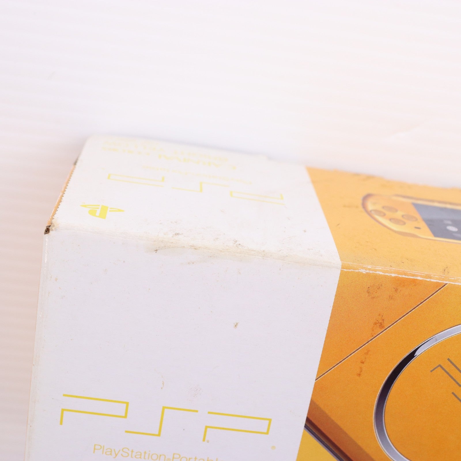 【中古即納】[PSP] (本体) PlayStation Portable(プレイステーション・ポータブル) ブライト・イエロー SCE(PSP-3000BY)(20090319)