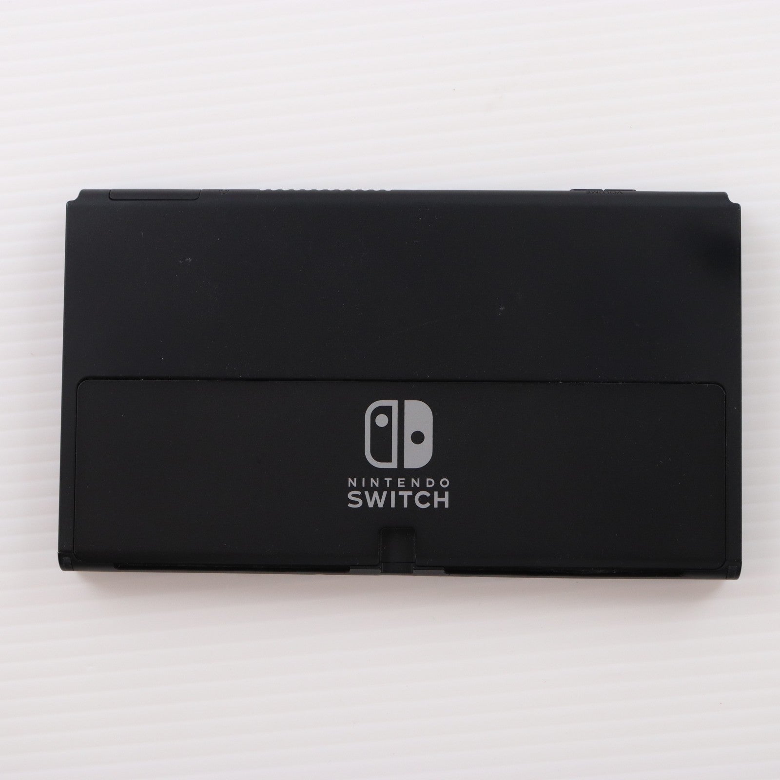 【中古即納】[Switch] (本体) Nintendo Switch(ニンテンドースイッチ) 有機ELモデル Joy-Con(L)/(R) ホワイト 任天堂(HEG-S-KAAAA)(20211008)