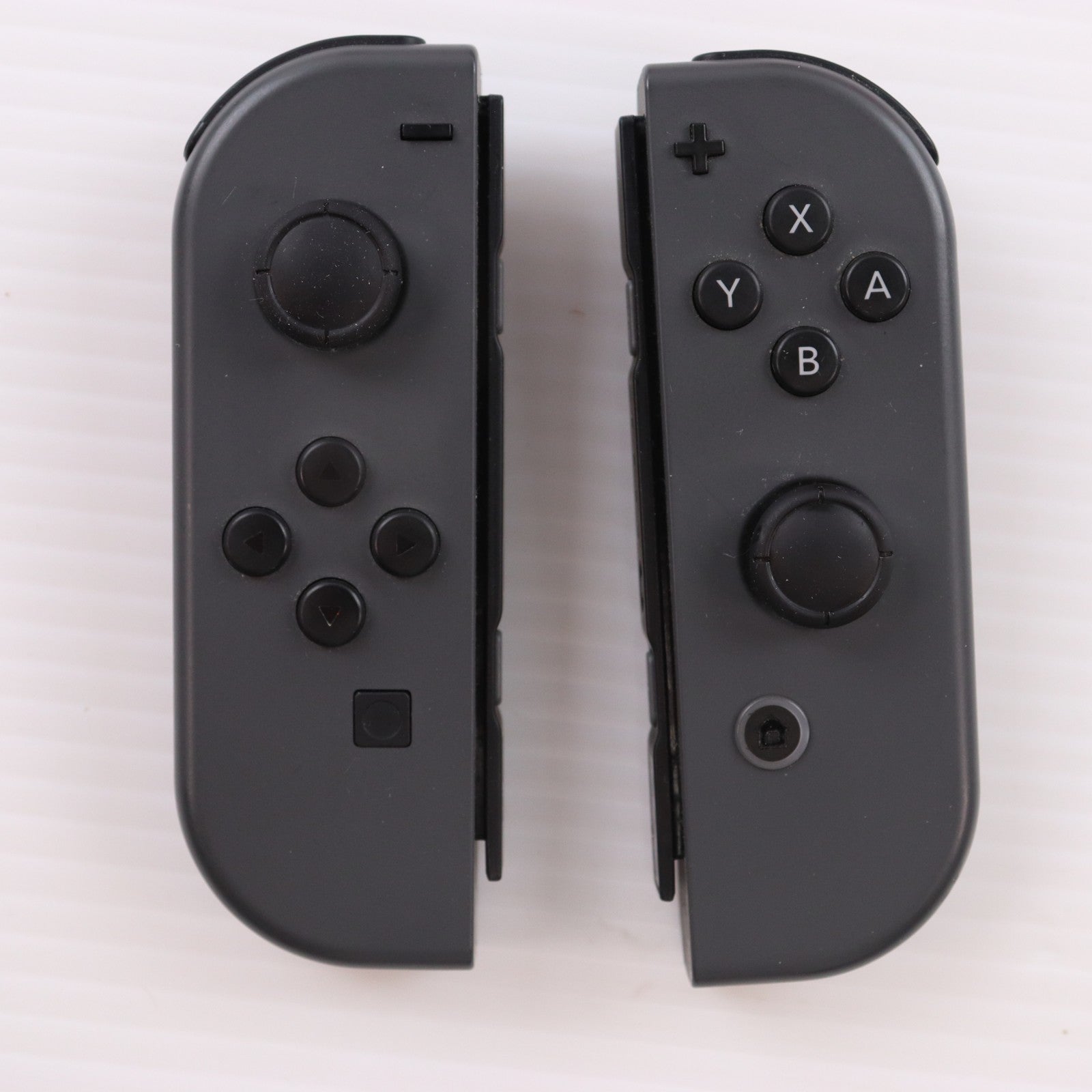【中古即納】[Switch] (本体) Nintendo Switch(ニンテンドースイッチ) Joy-Con(L)/R グレー 任天堂(HAC-S-KAAAA)(20170303)