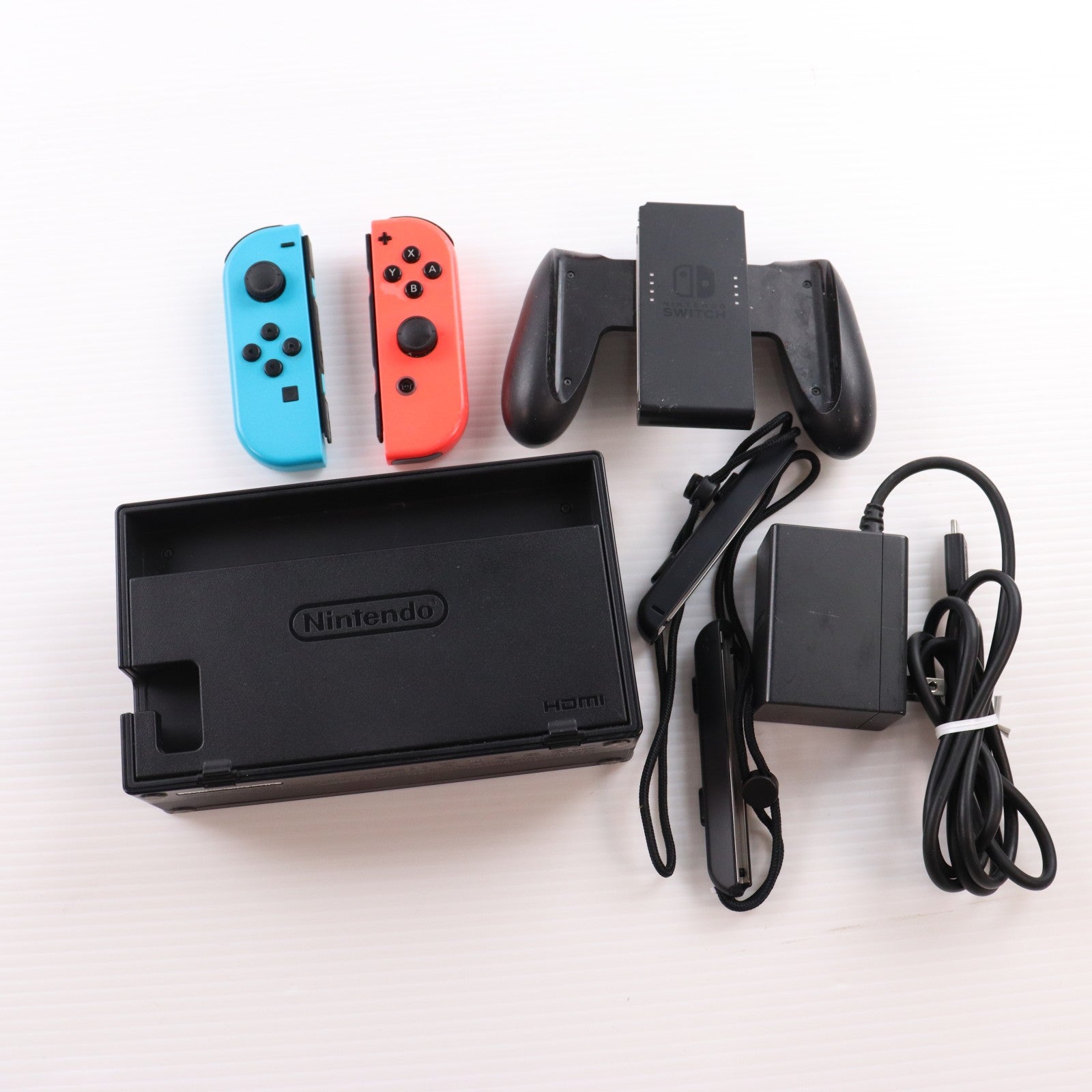 【中古即納】[Switch] (本体) Nintendo Switch(ニンテンドースイッチ) Joy-Con(L) ネオンブルー/R ネオンレッド 任天堂(HAC-S-KABAA)(20170303)
