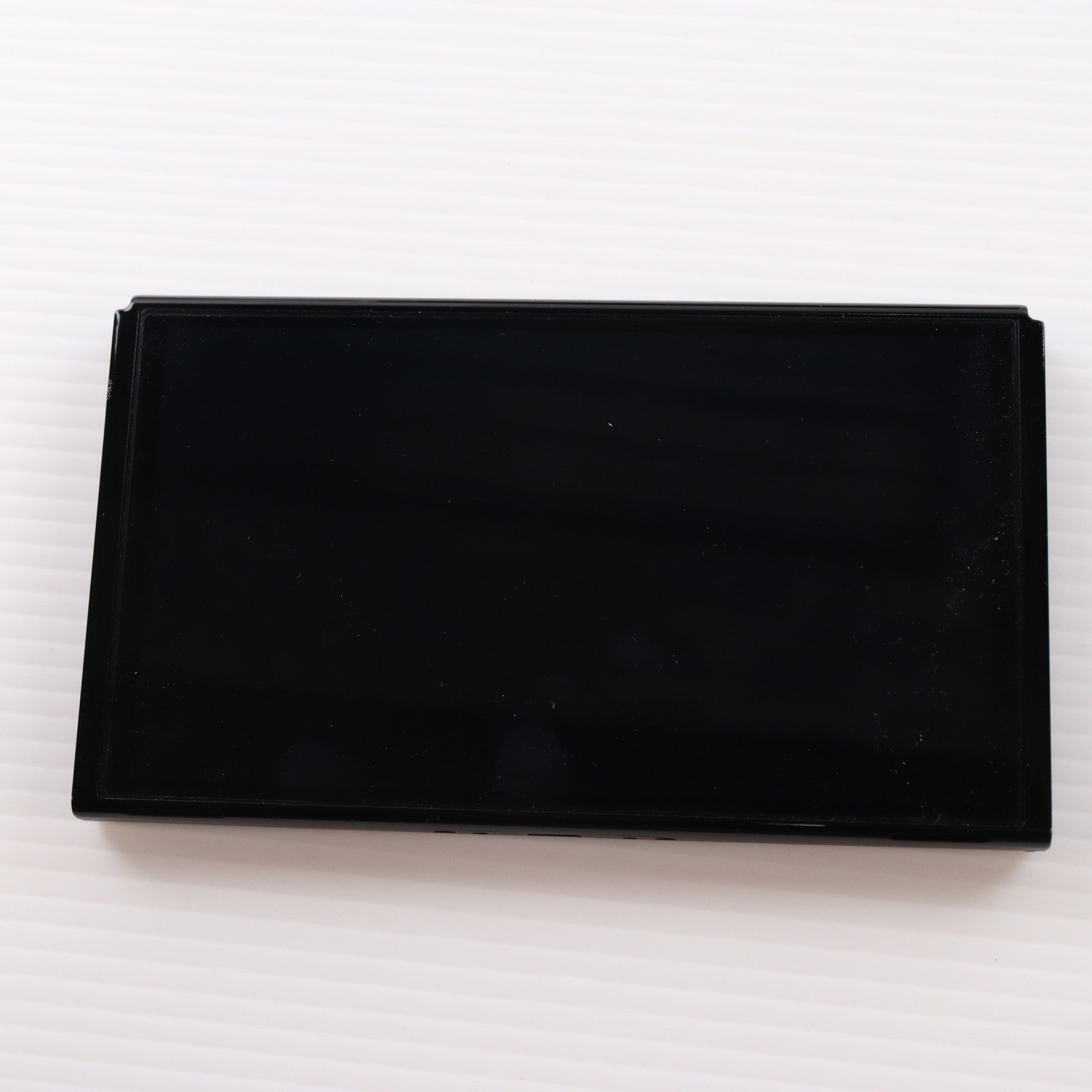 【中古即納】[Switch] (本体) Nintendo Switch(ニンテンドースイッチ) 有機ELモデル Joy-Con(L)/(R) ホワイト 任天堂(HEG-S-KAAAA)(20211008)