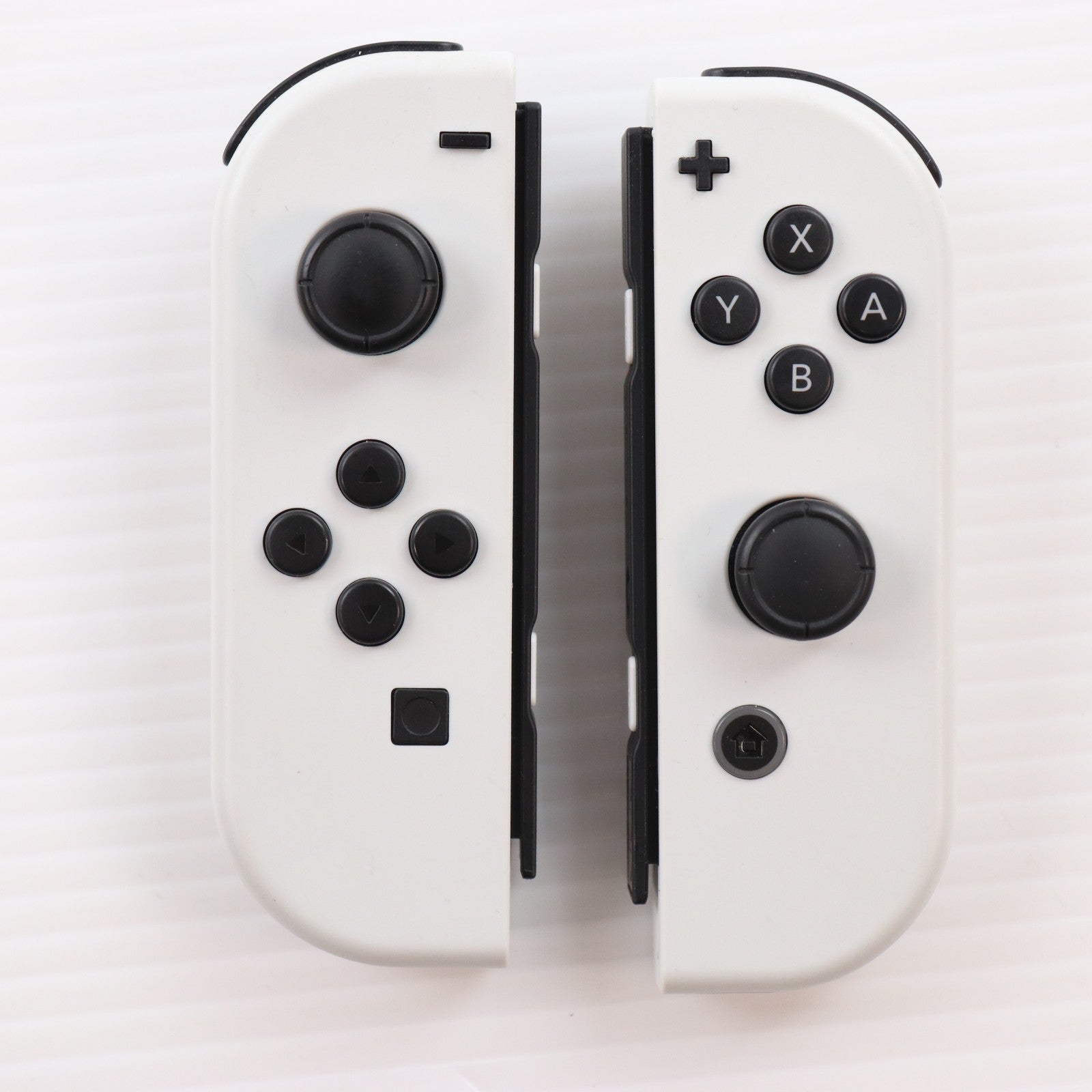 【中古即納】[Switch] (本体) Nintendo Switch(ニンテンドースイッチ) 有機ELモデル Joy-Con(L)/(R) ホワイト 任天堂(HEG-S-KAAAA)(20211008)