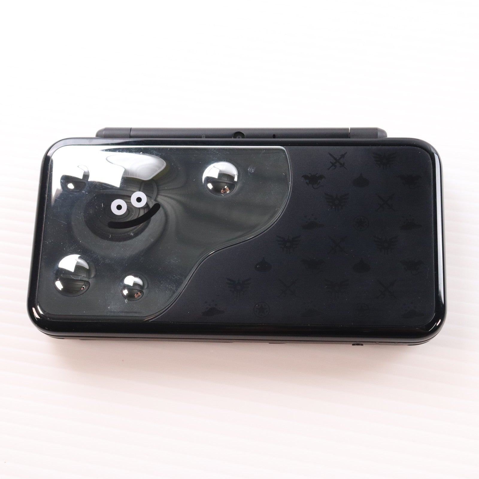 【中古即納】[3DS] (本体) Newニンテンドー2DS LL ドラゴンクエスト はぐれメタルエディション 任天堂(JAN-S-KBCA)(20170729)