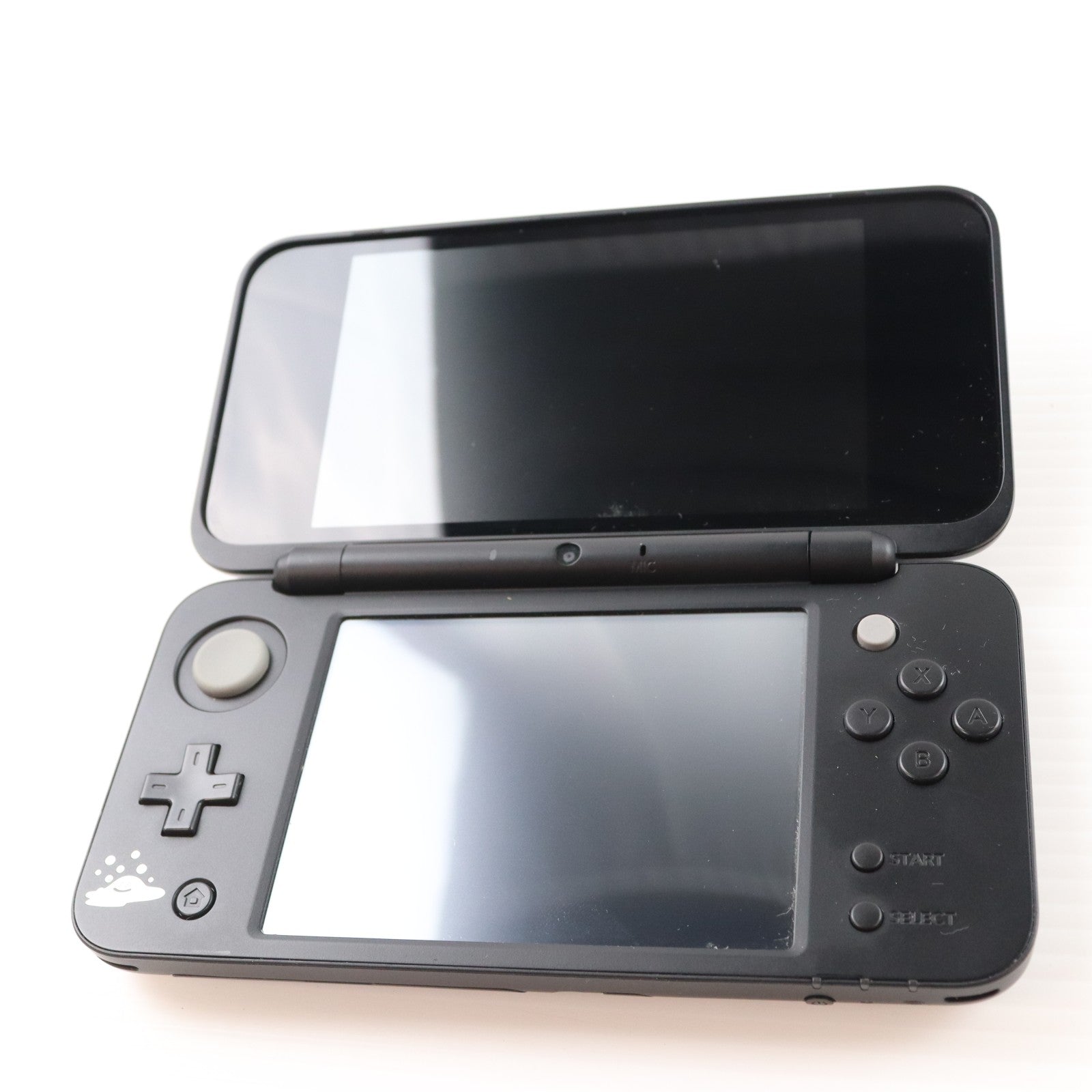 【中古即納】[3DS] (本体) Newニンテンドー2DS LL ドラゴンクエスト はぐれメタルエディション 任天堂(JAN-S-KBCA)(20170729)