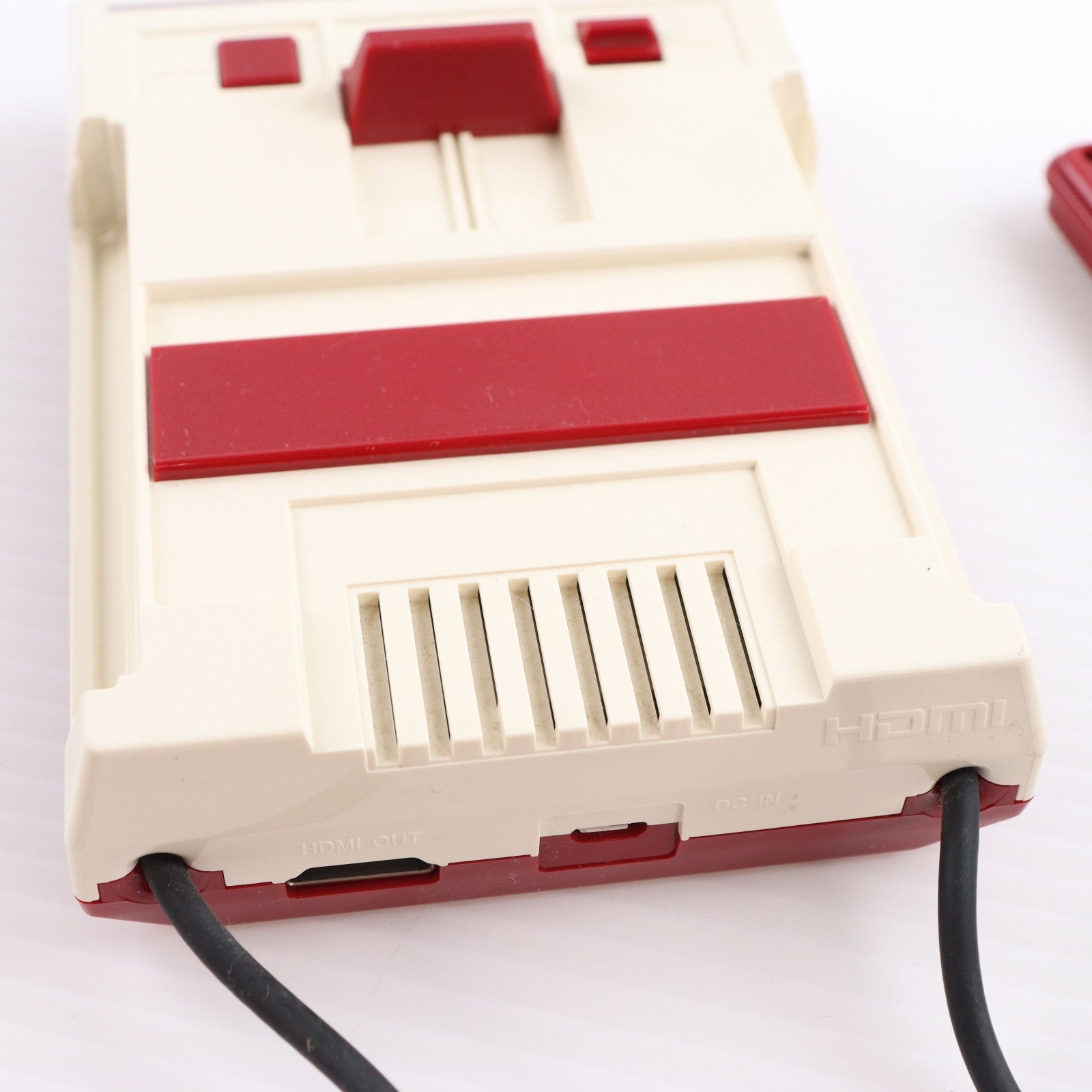 【中古即納】[FC] (本体) ニンテンドークラシックミニ ファミリーコンピュータ 任天堂(CLV-S-HVCC)(20161110)