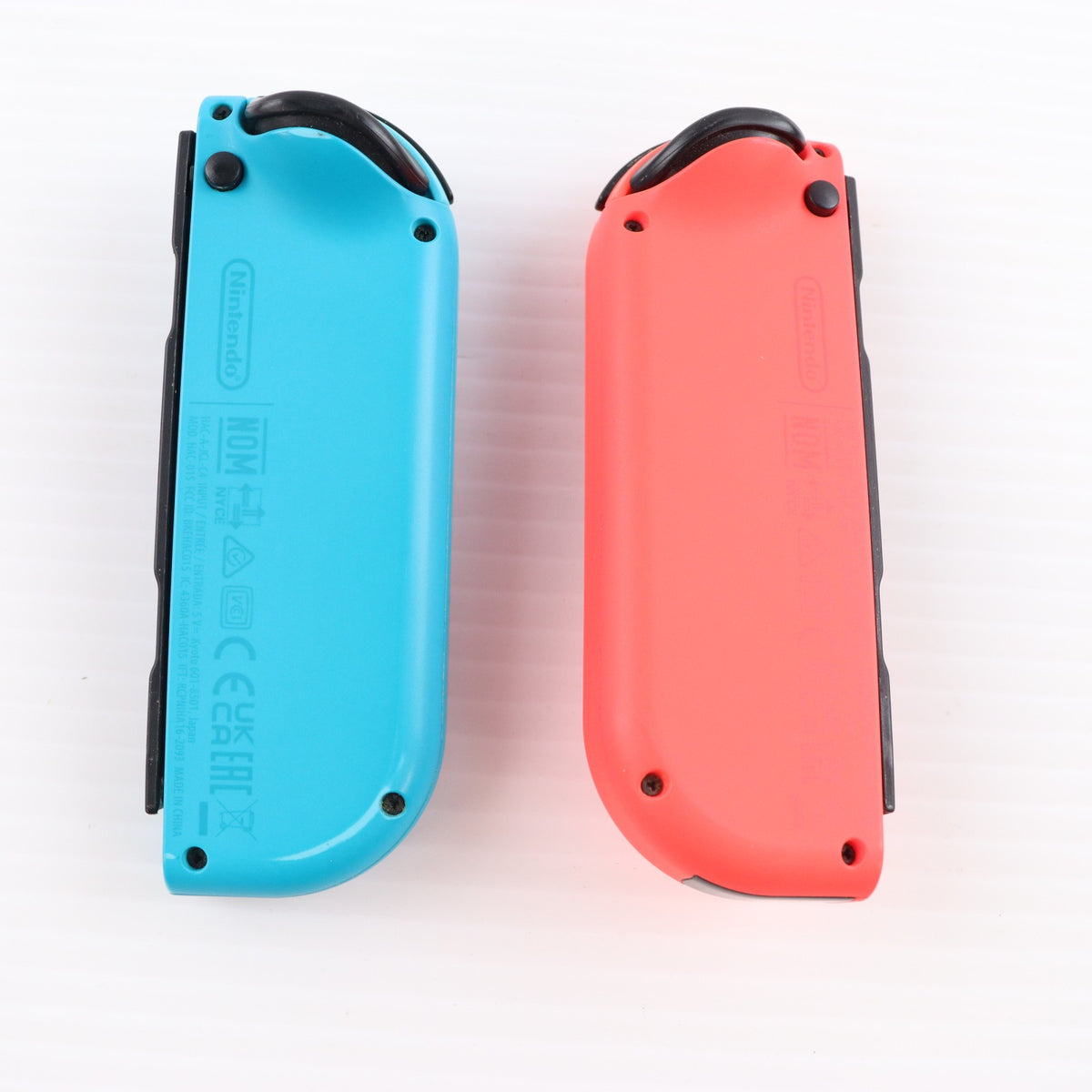 【中古即納】[Switch] (本体) Nintendo Switch(ニンテンドースイッチ) Joy-Con(L) ネオンブルー/R ネオンレッド 任天堂(HAD-S-KABAH)(20190830)