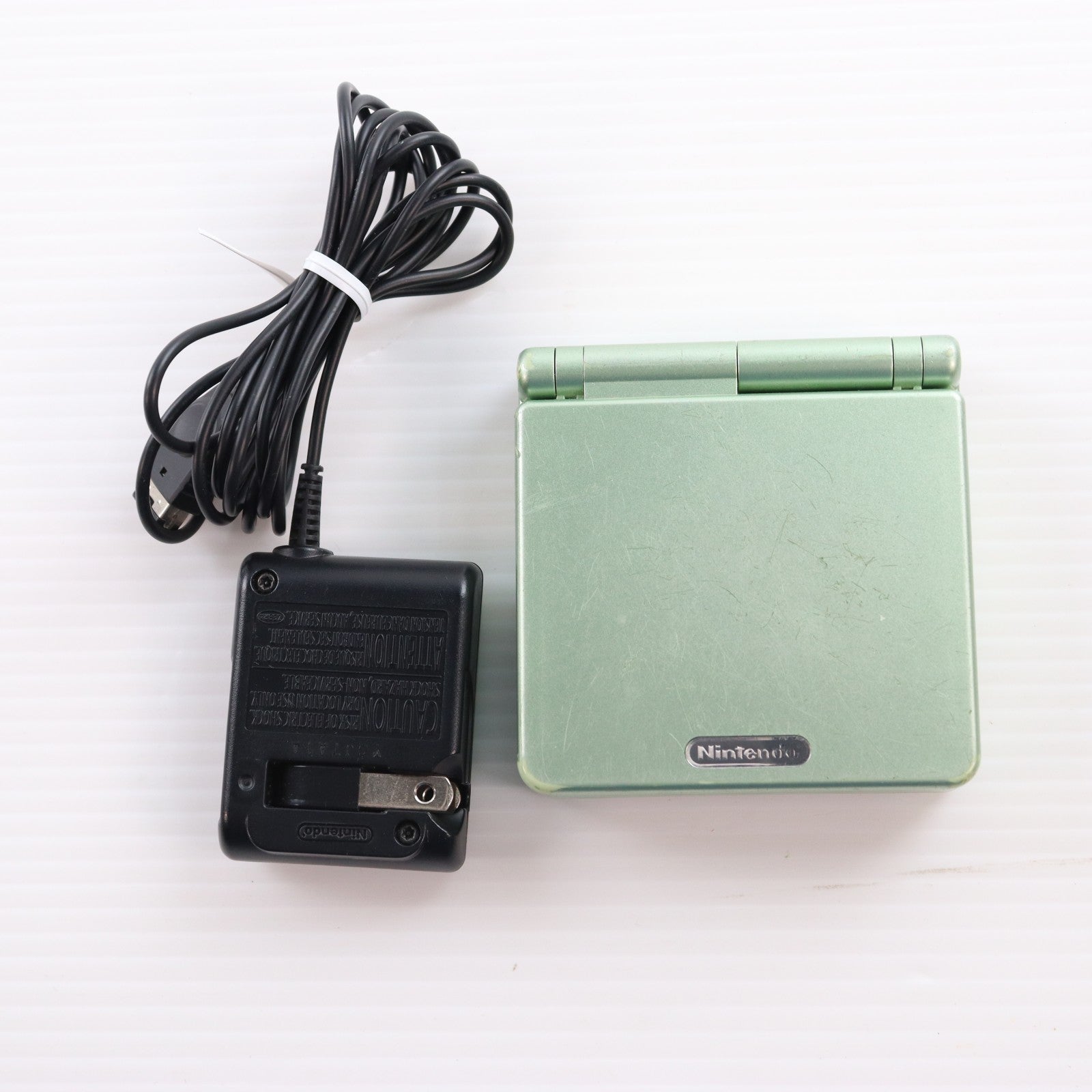 【中古即納】[GBA] (本体) GAMEBOY ADVANCE SP(ゲームボーイアドバンスSP) パールグリーン 任天堂(AGS-S-PMA)(20041118)